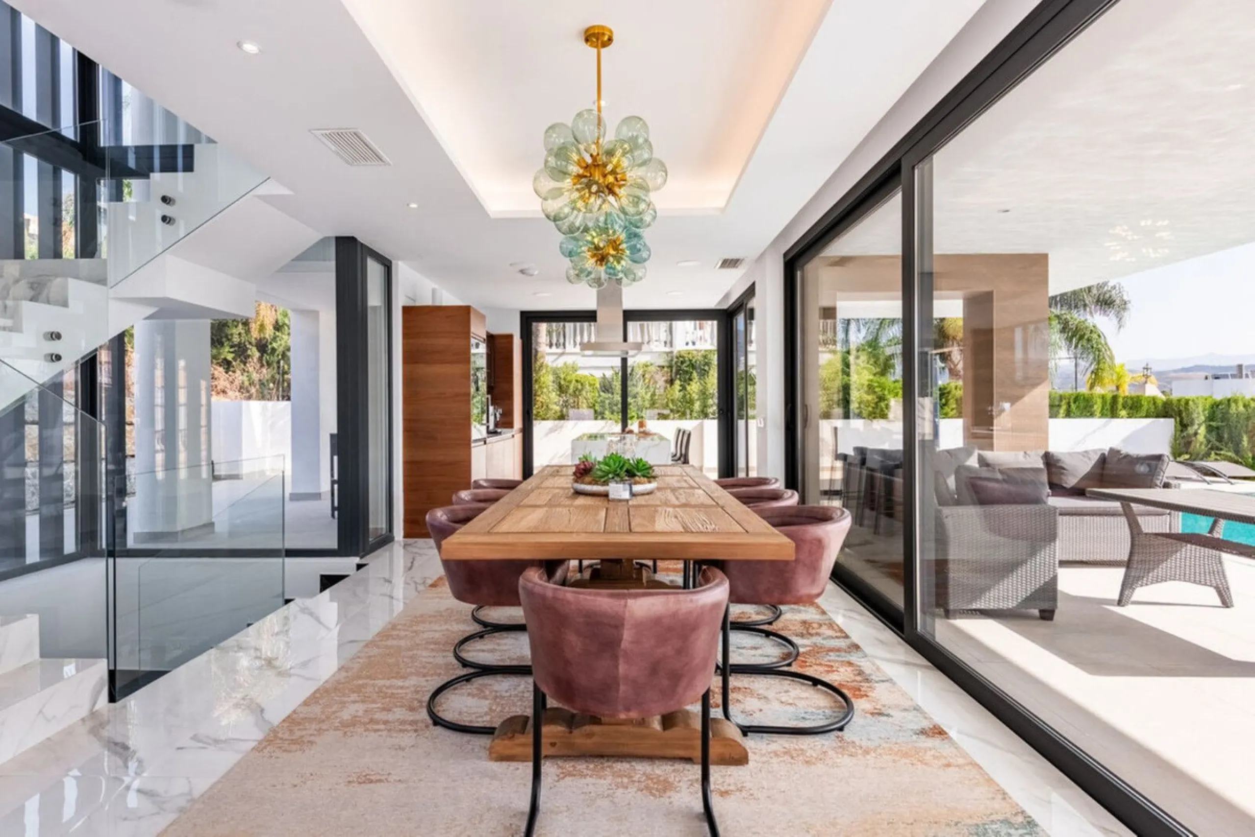 Modern Luxury Villa with Panoramic Golf & Sea Views in Estepona