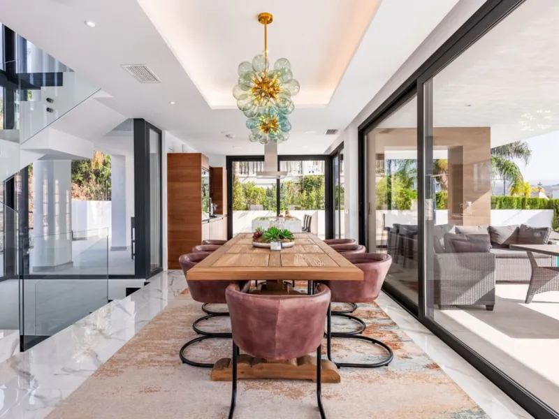 Modern Luxury Villa with Panoramic Golf & Sea Views in Estepona