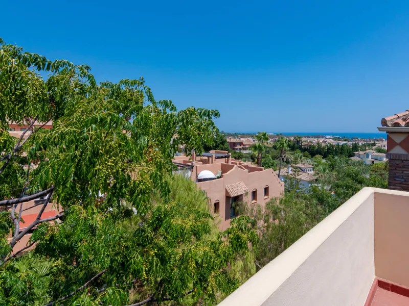 Exclusive Penthouse with Sea and Mountain Views at the Entrance of Los Flamingos.