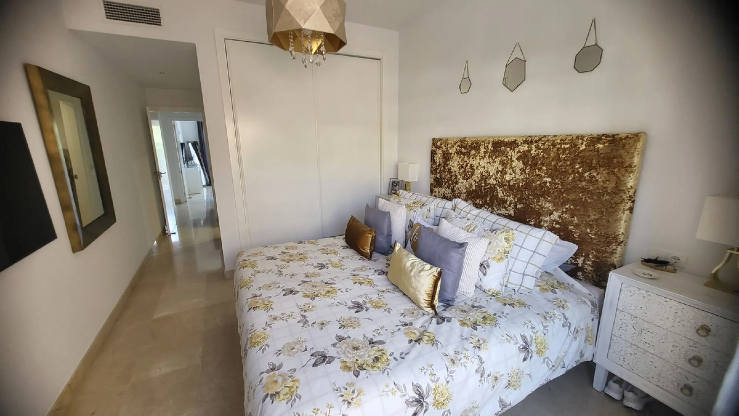 Exclusive Penthouse with Sea and Mountain Views at the Entrance of Los Flamingos.