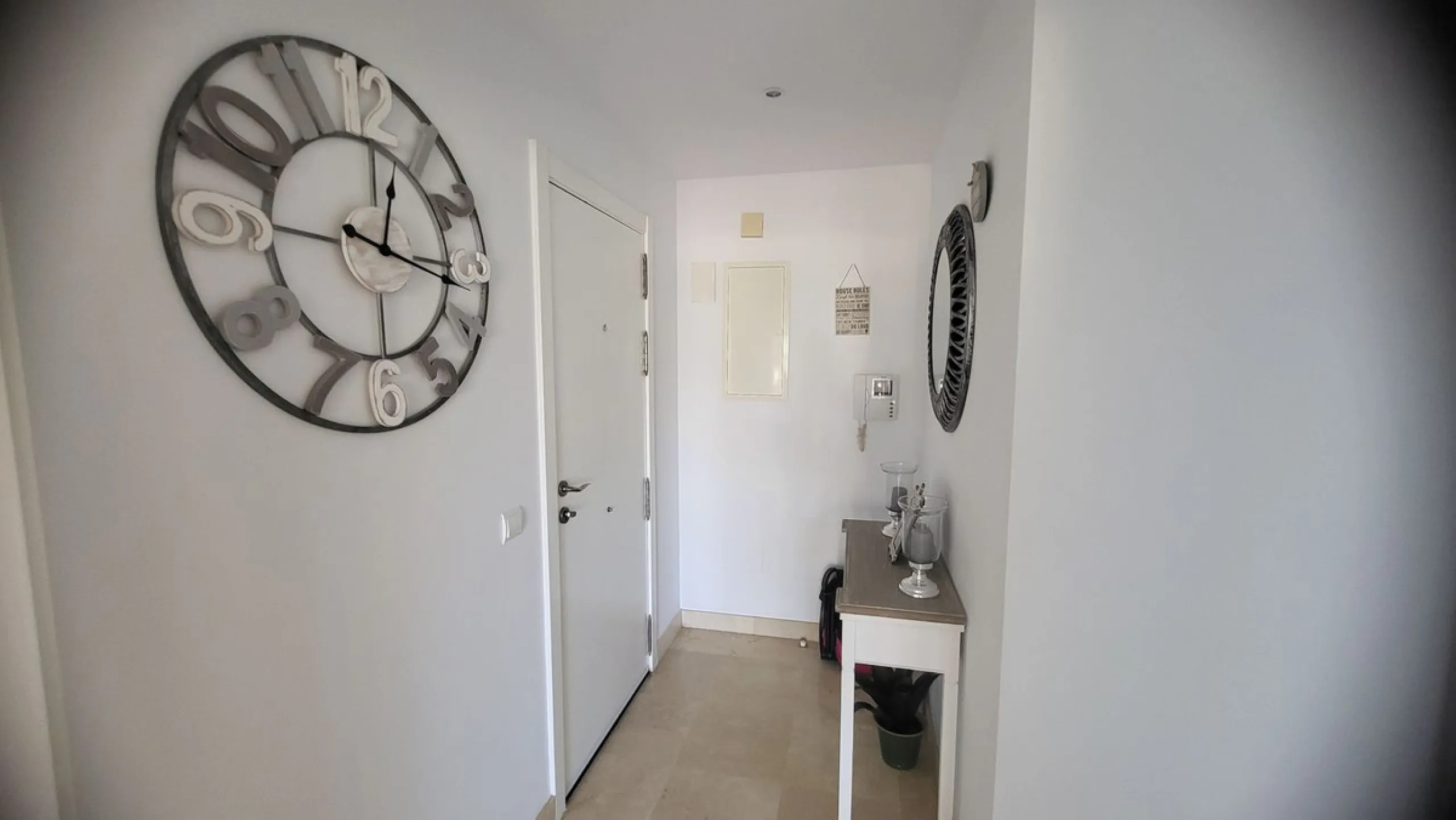 Exclusive Penthouse with Sea and Mountain Views at the Entrance of Los Flamingos.