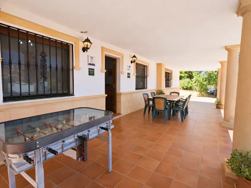Finca with panoramic views in Ronda with private pool, productive olive grove and Andalusian house · Ideal rural tourism investment