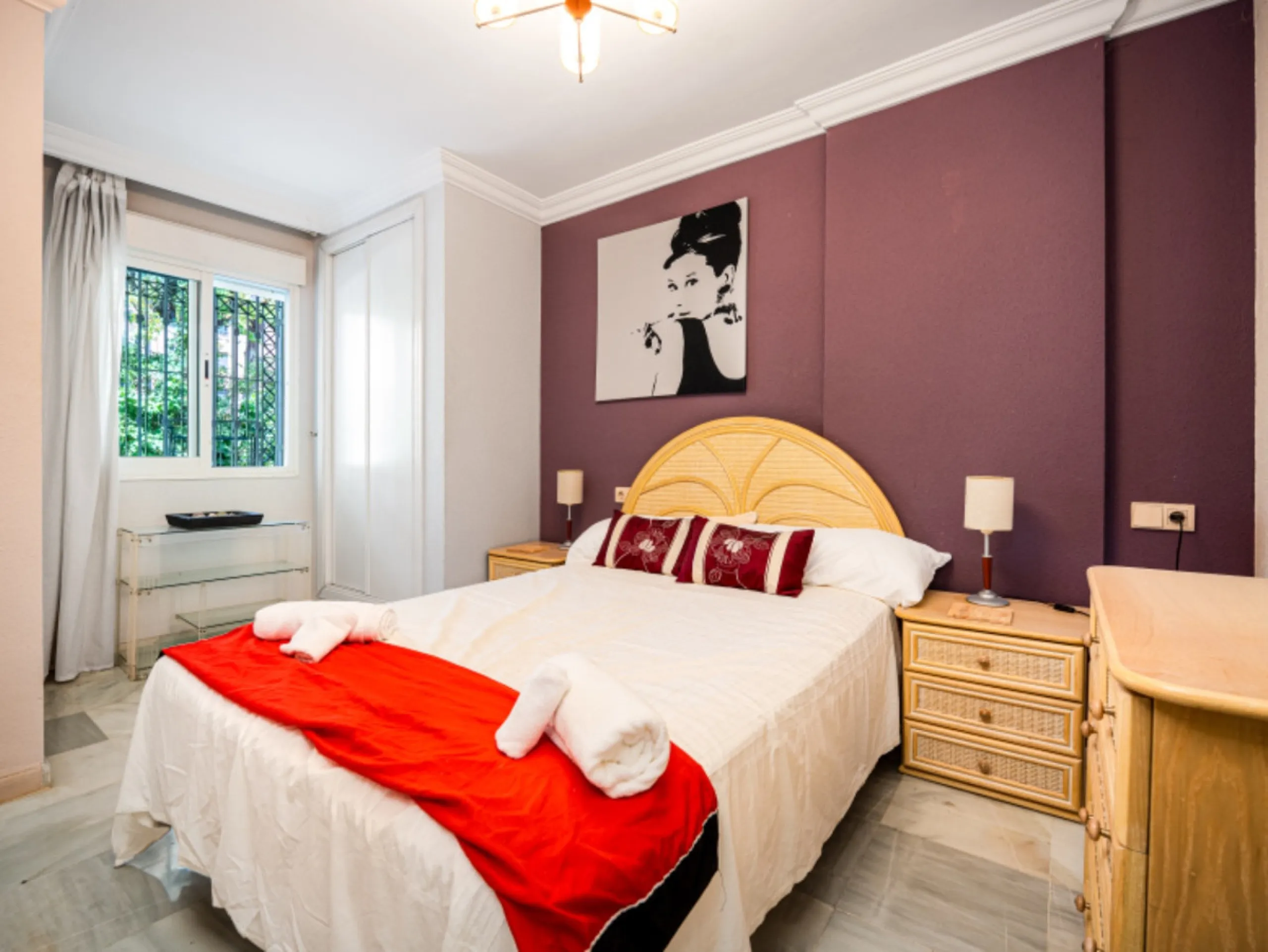 Apartment - Middle Floor Apartment в продаже в Marbella, Málaga. В доме 1 спален и 1 ванных комнат. Площадь дома 71 м²