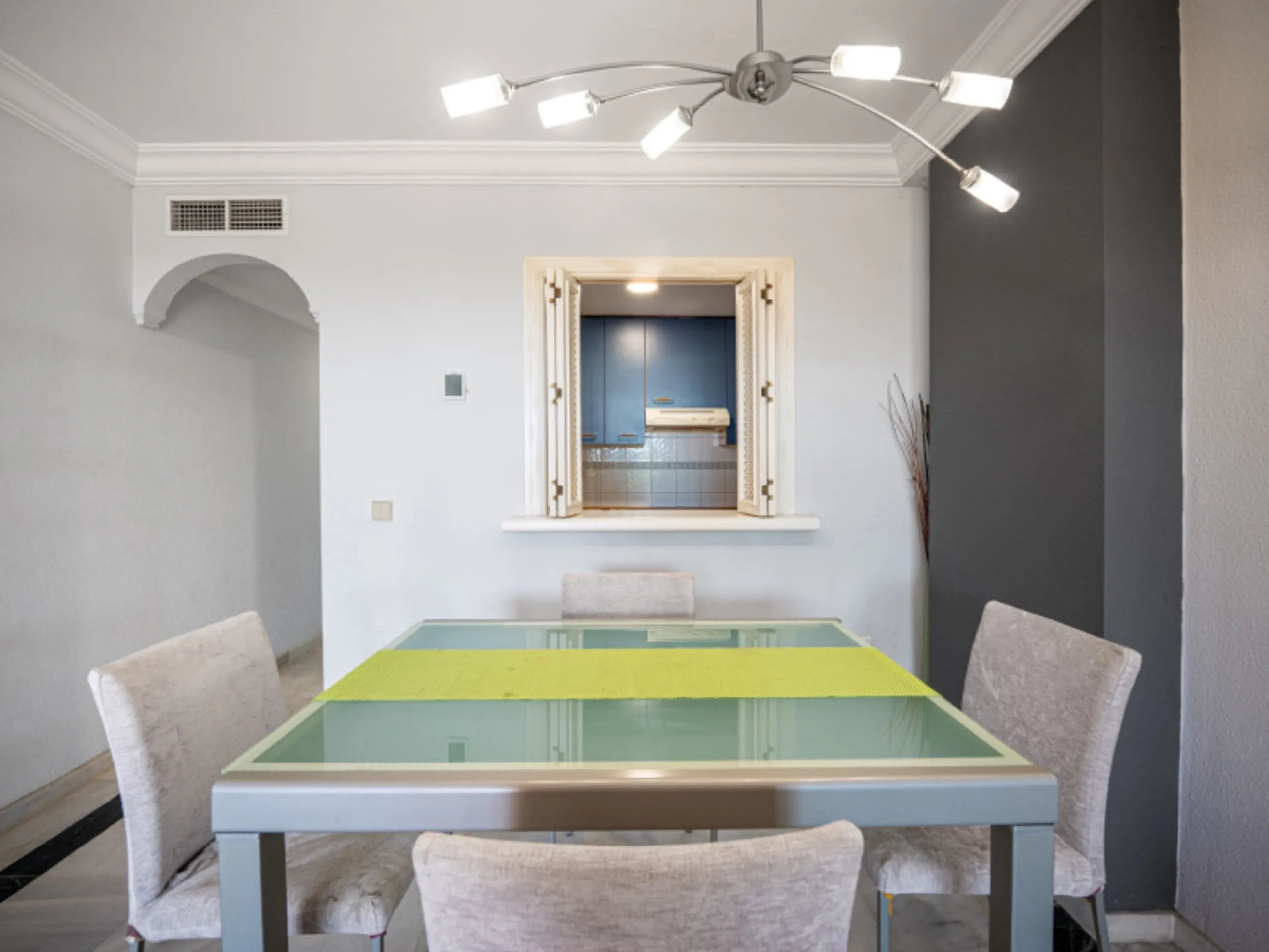 Apartment - Middle Floor Apartment в продаже в Marbella, Málaga. В доме 1 спален и 1 ванных комнат. Площадь дома 71 м²