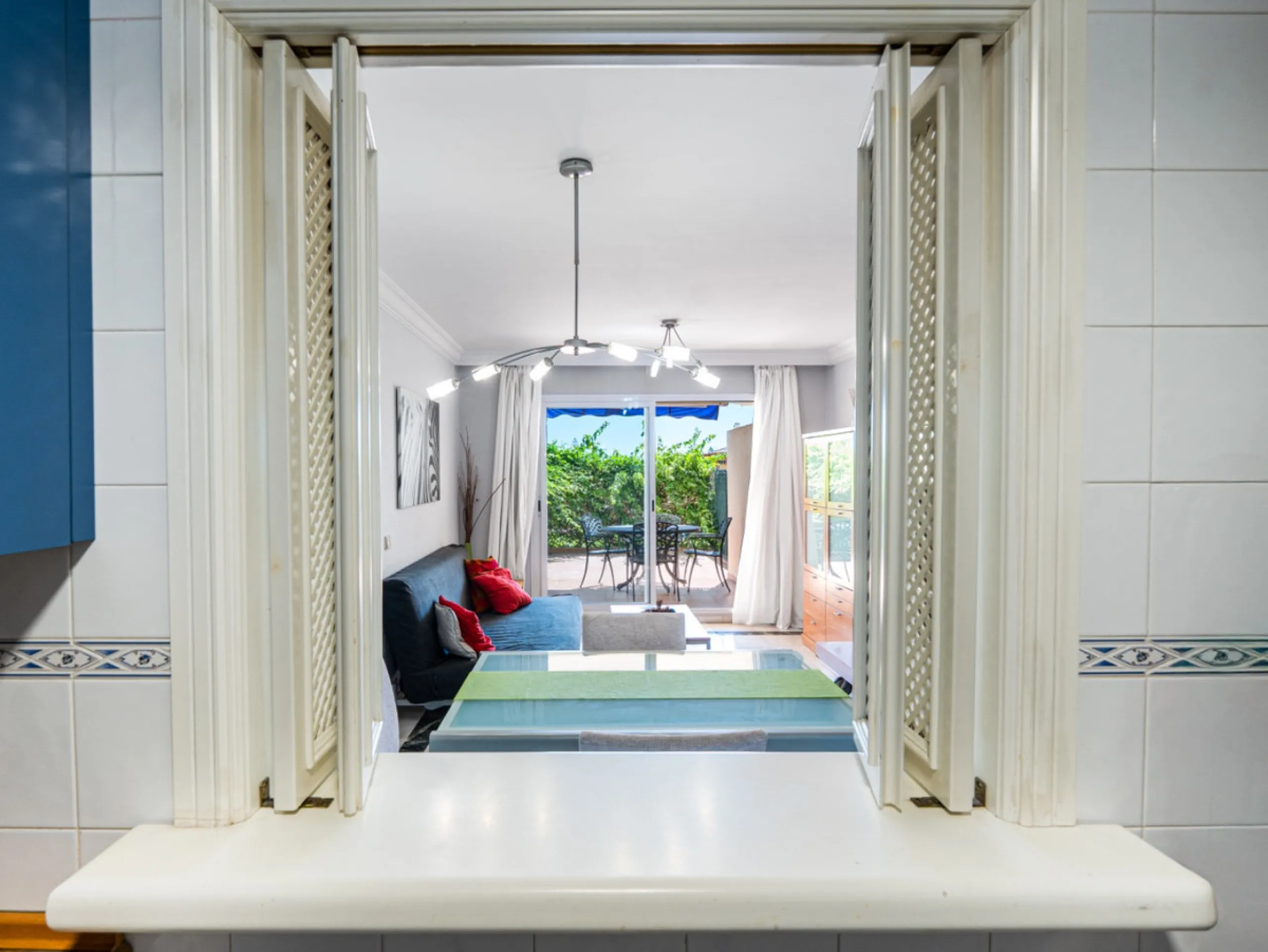 Apartment - Middle Floor Apartment в продаже в Marbella, Málaga. В доме 1 спален и 1 ванных комнат. Площадь дома 71 м²