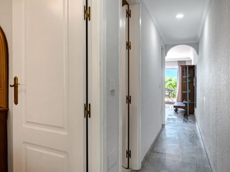 Apartment - Middle Floor Apartment в продаже в Marbella, Málaga. В доме 1 спален и 1 ванных комнат. Площадь дома 71 м²
