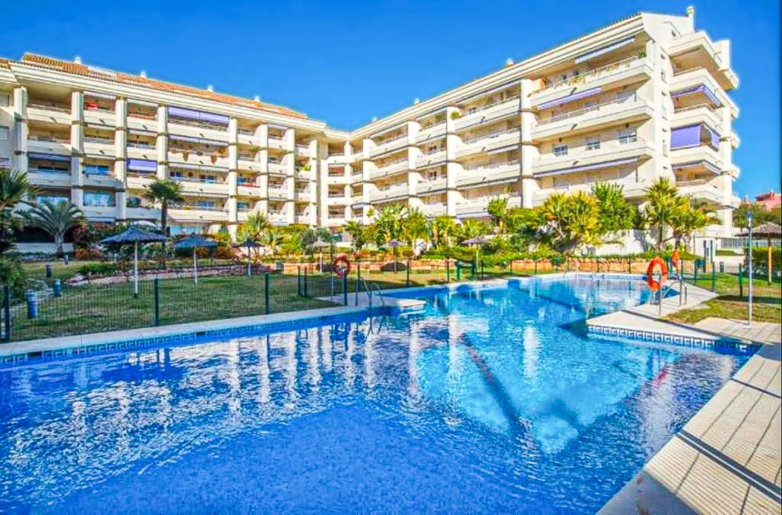 Apartment - Middle Floor Apartment в продаже в Marbella, Málaga. В доме 1 спален и 1 ванных комнат. Площадь дома 71 м²