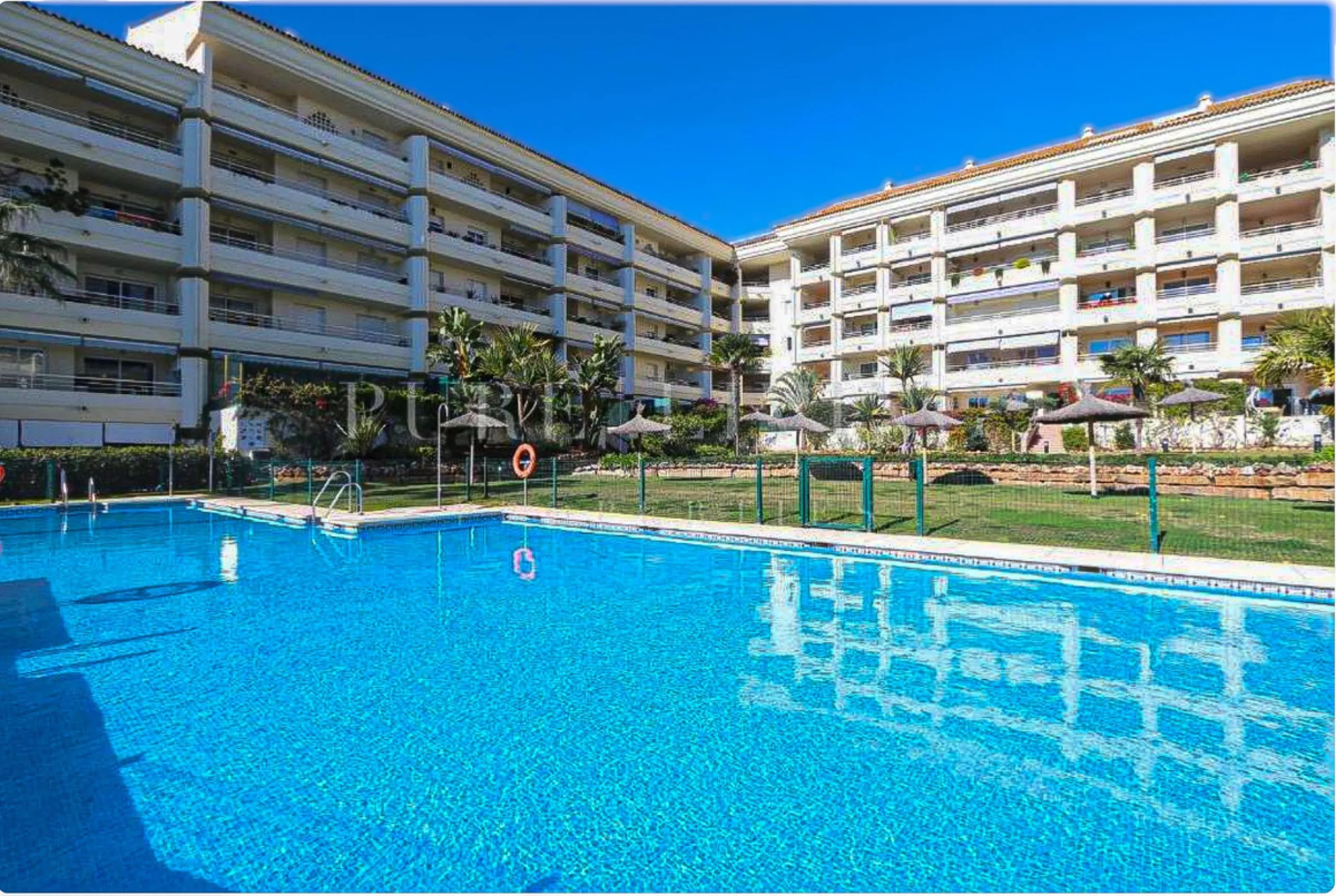 Apartment - Middle Floor Apartment в продаже в Marbella, Málaga. В доме 1 спален и 1 ванных комнат. Площадь дома 71 м²