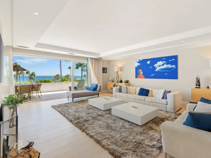 Apartment - Penthouse в продаже в Marbella, Málaga. В доме 3 спален и 3 ванных комнат. Площадь дома 221 м²