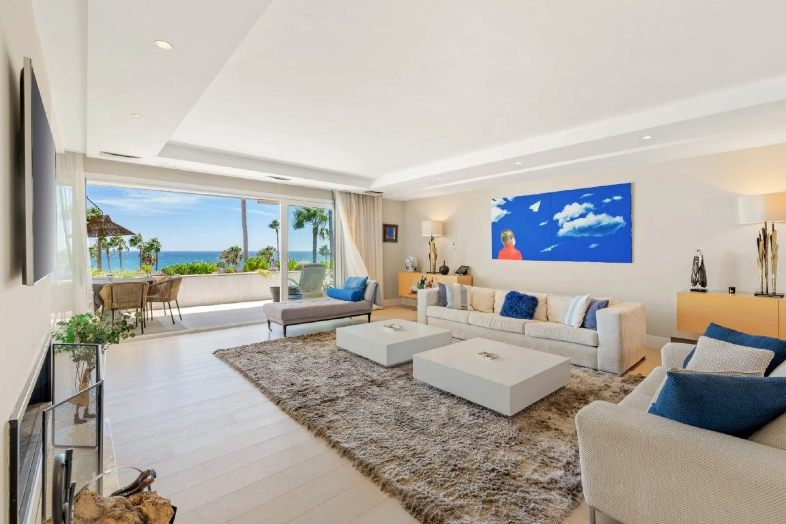 Apartment - Penthouse в продаже в Marbella, Málaga. В доме 3 спален и 3 ванных комнат. Площадь дома 221 м²