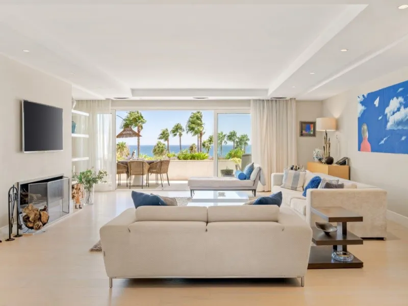 Apartment - Penthouse в продаже в Marbella, Málaga. В доме 3 спален и 3 ванных комнат. Площадь дома 221 м²