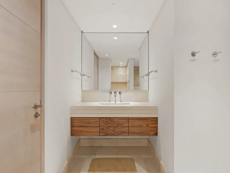 Apartment - Penthouse в продаже в Marbella, Málaga. В доме 3 спален и 3 ванных комнат. Площадь дома 221 м²