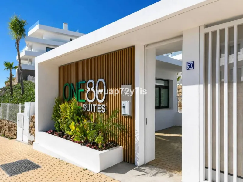Two-Bedroom Apartment with Spacious Terrace and Sea Views in One Eighty, Estepona