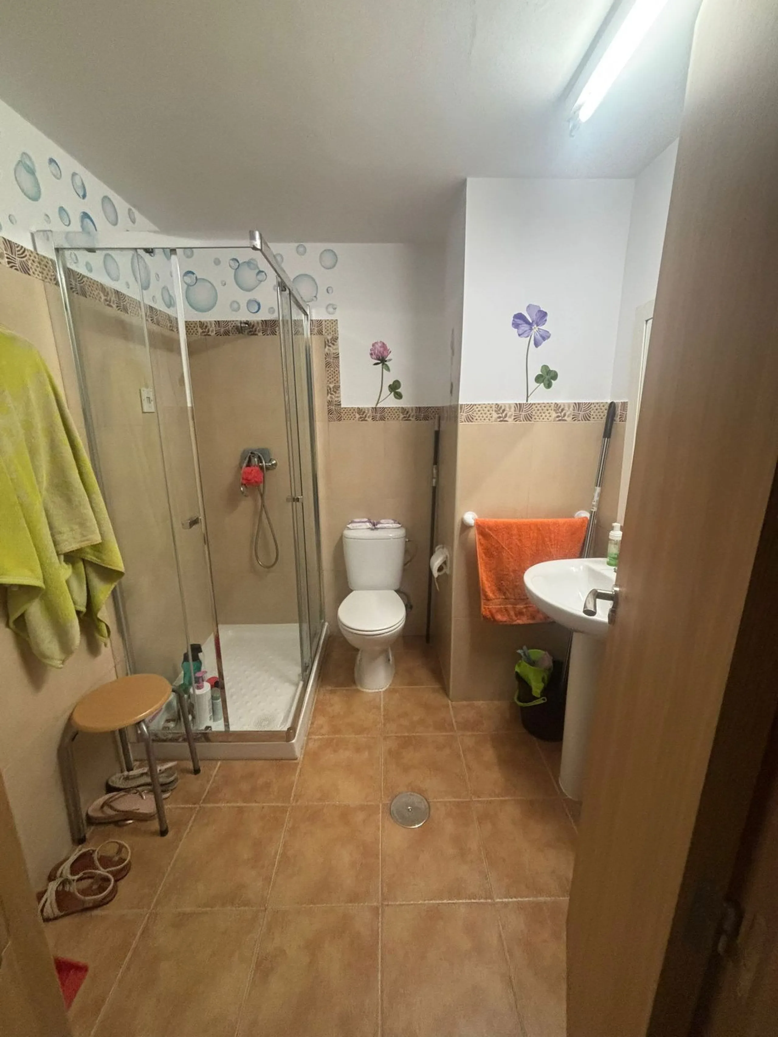 Prime Frontline Beach Apartment on Estepona's Serene Playa de Guadalobón