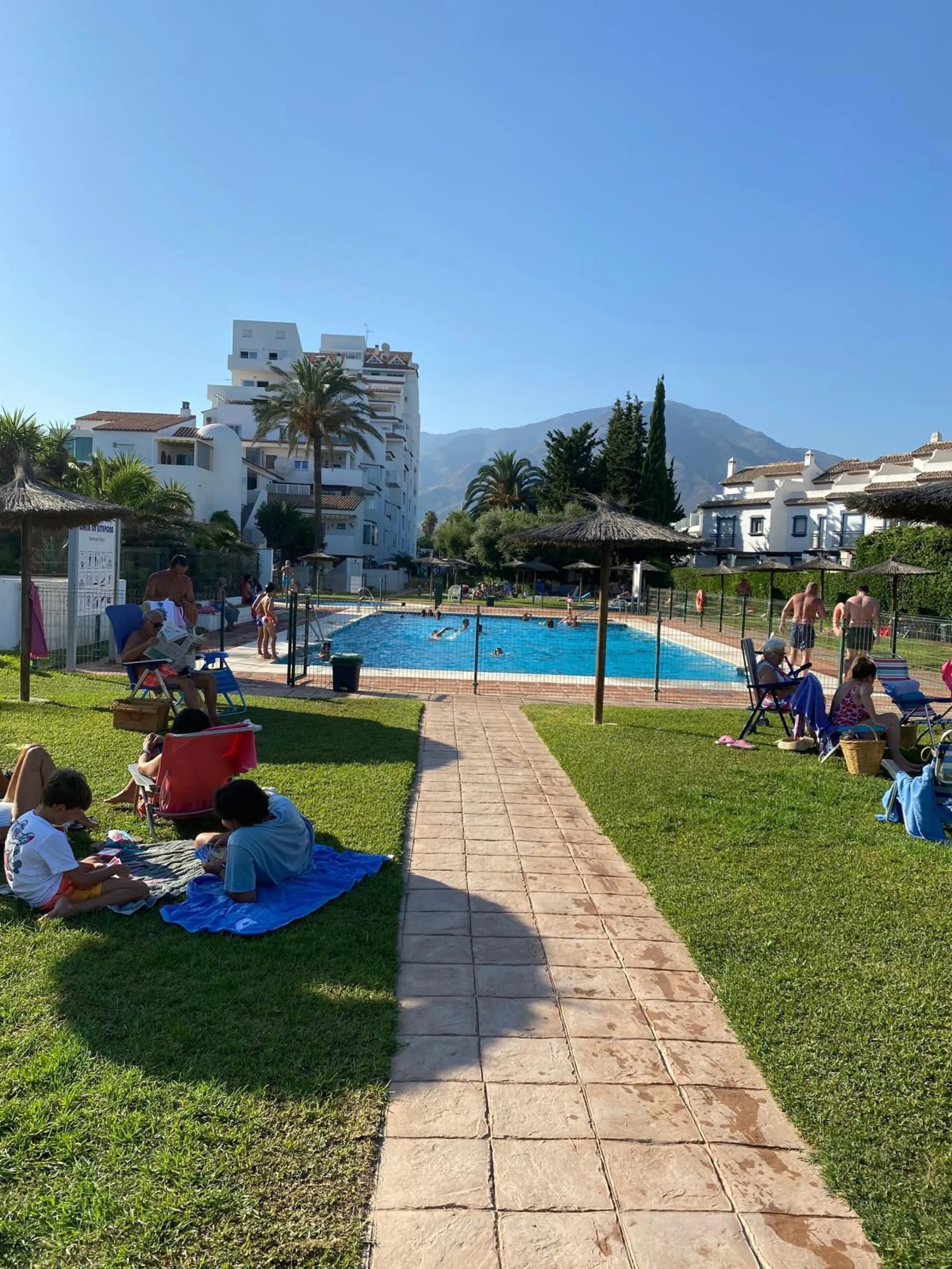 Prime Frontline Beach Apartment on Estepona's Serene Playa de Guadalobón
