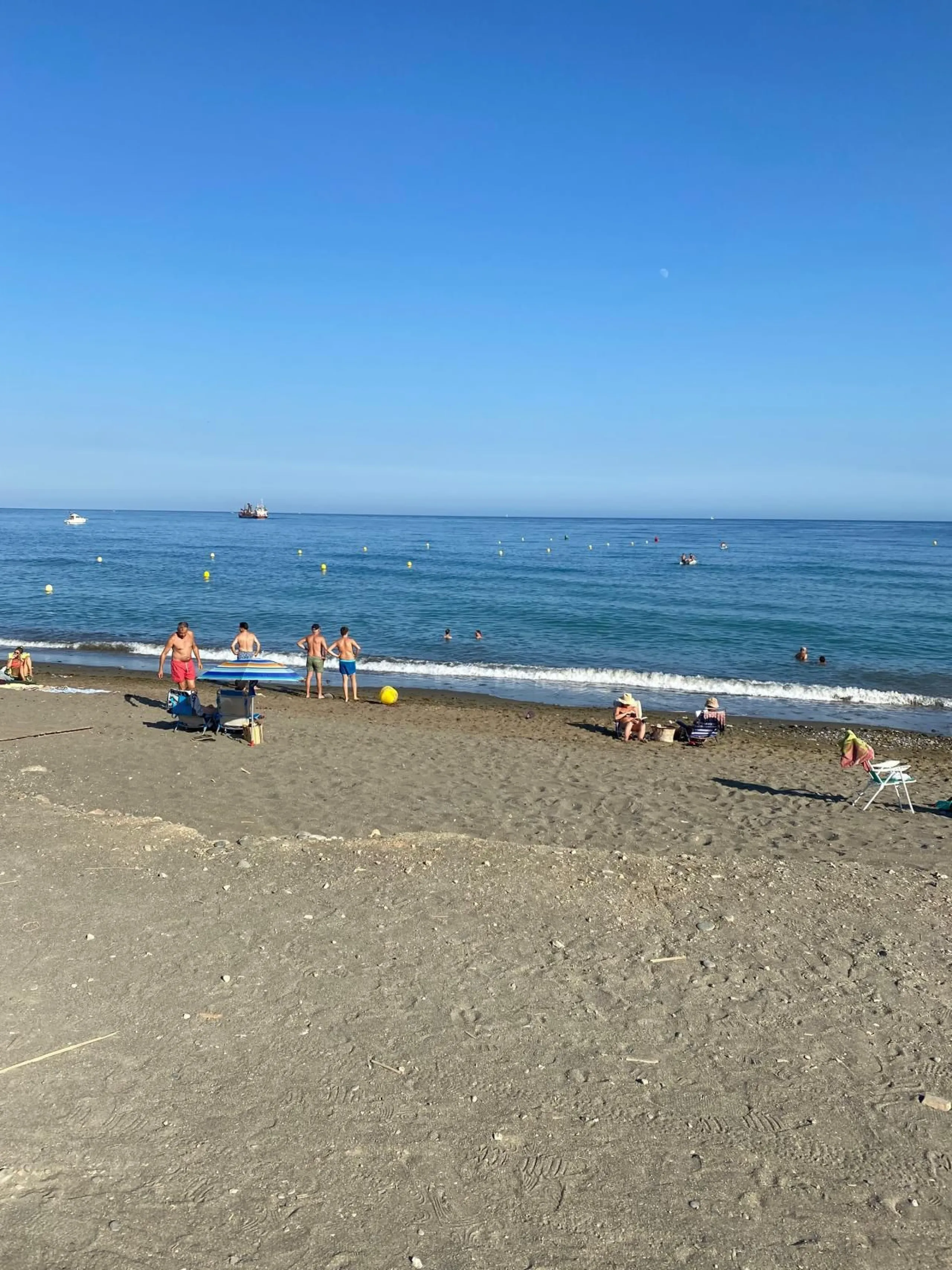 Prime Frontline Beach Apartment on Estepona's Serene Playa de Guadalobón