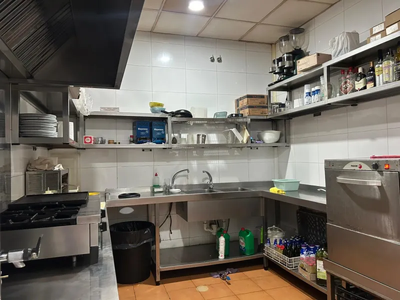 Commercial - Commercial Premises в продаже в Marbella, Málaga. Площадь дома 231 м²