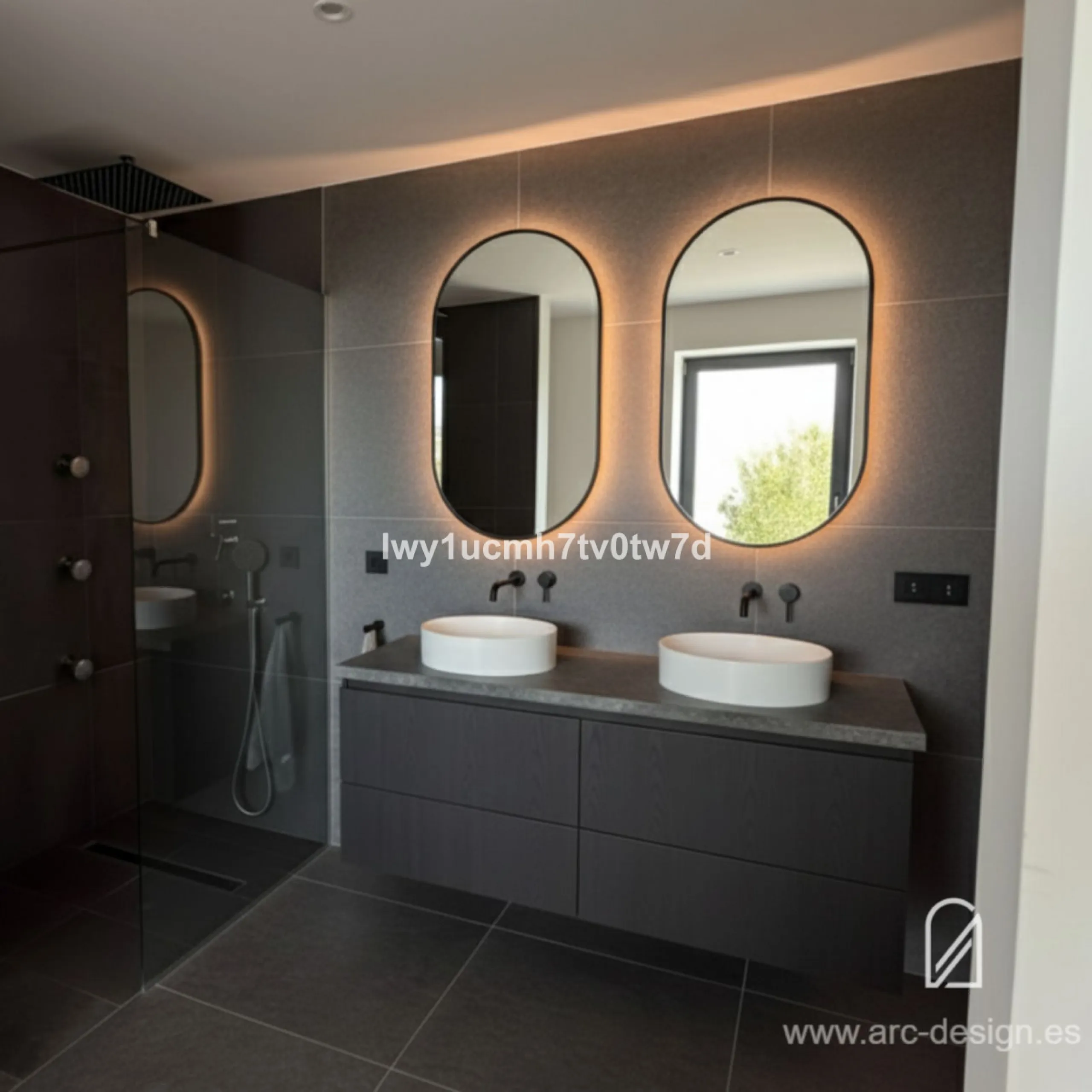 House - Detached Villa в продаже в Benalmadena, Málaga. В доме 4 спален и 3 ванных комнат. Площадь дома 303 м². Площадь участка 1149 м²