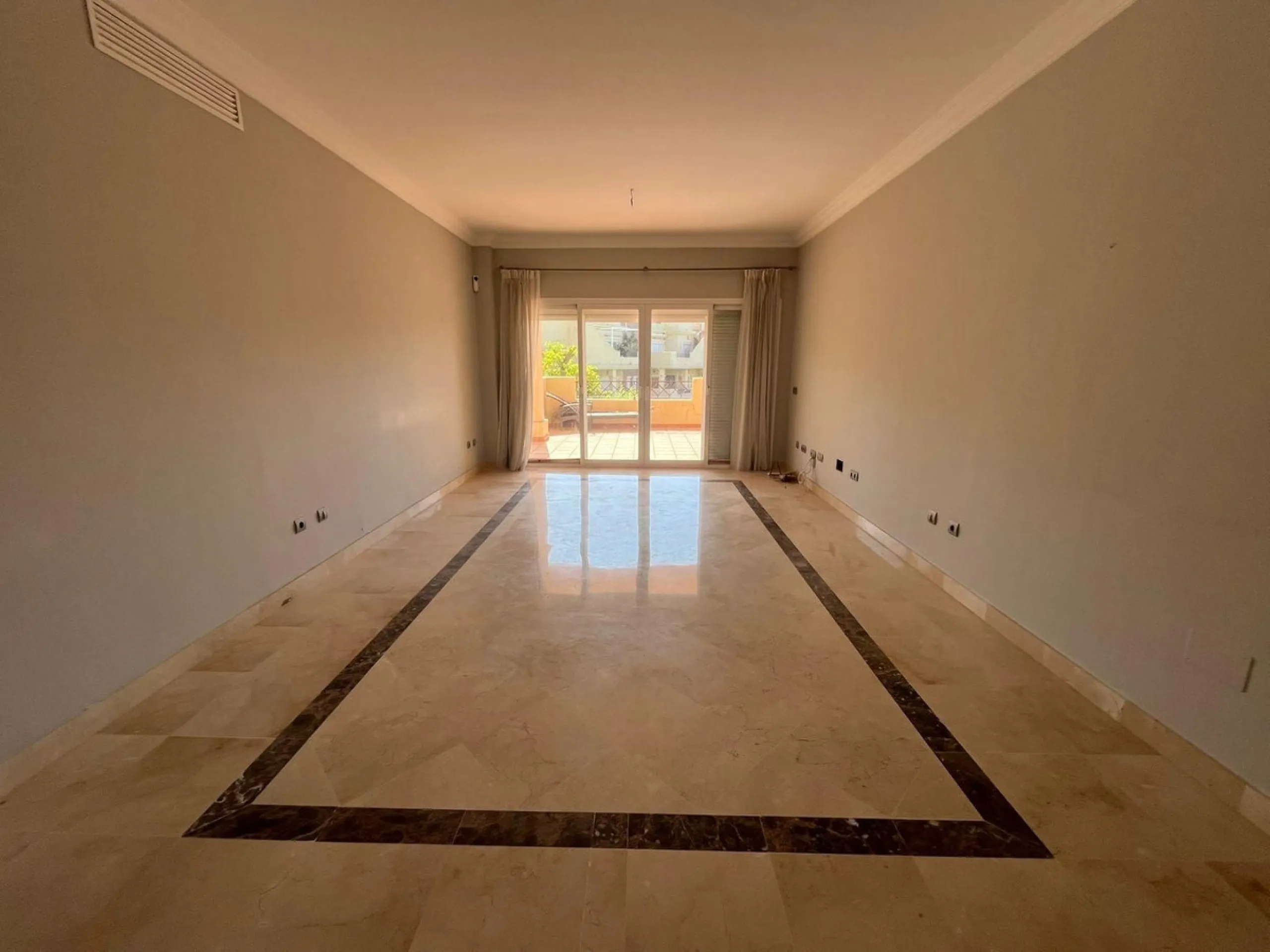 GREAT OPPORTUNITY IN ESTEPONA – BEL-AIR AREA