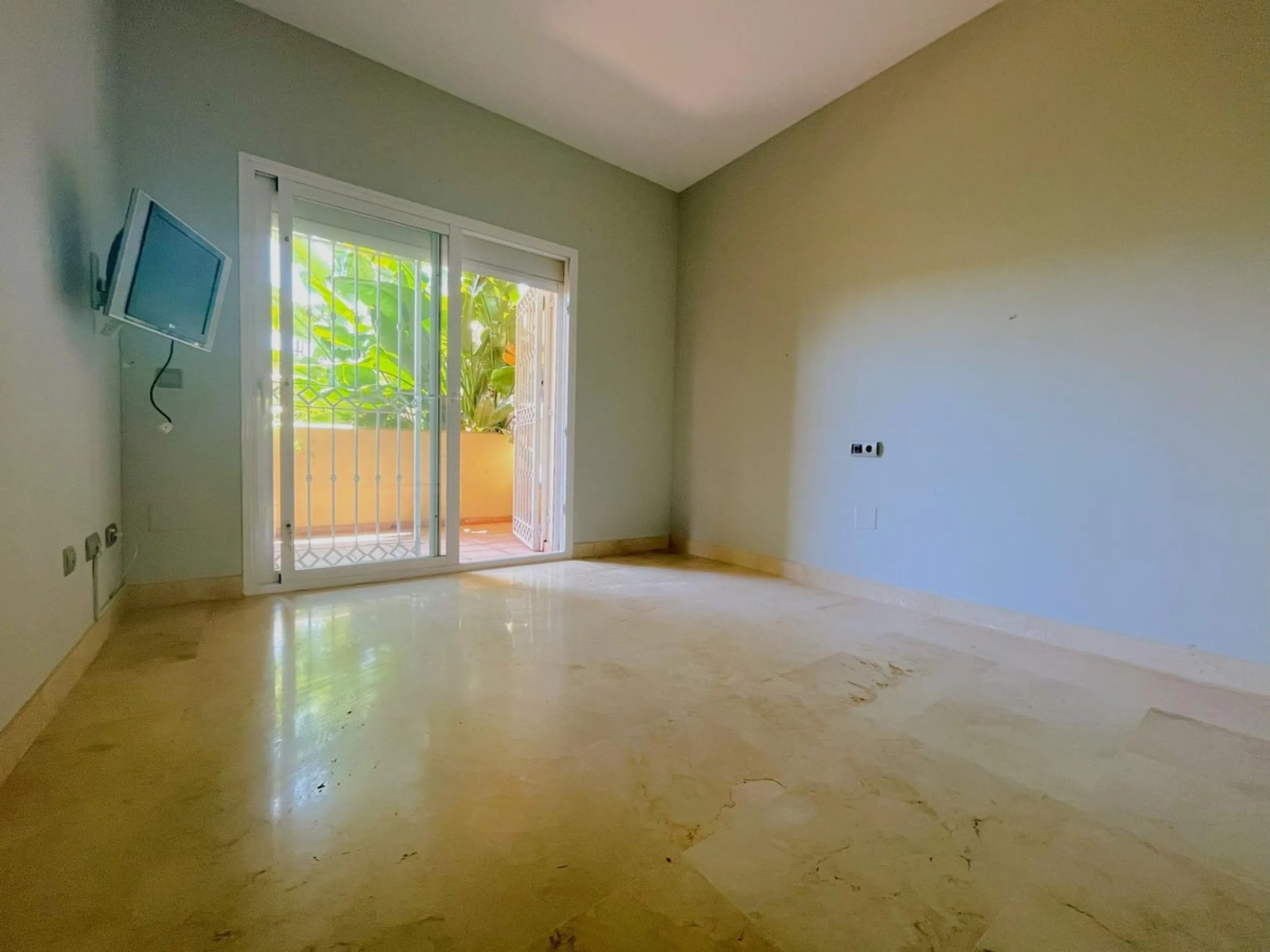 GREAT OPPORTUNITY IN ESTEPONA – BEL-AIR AREA