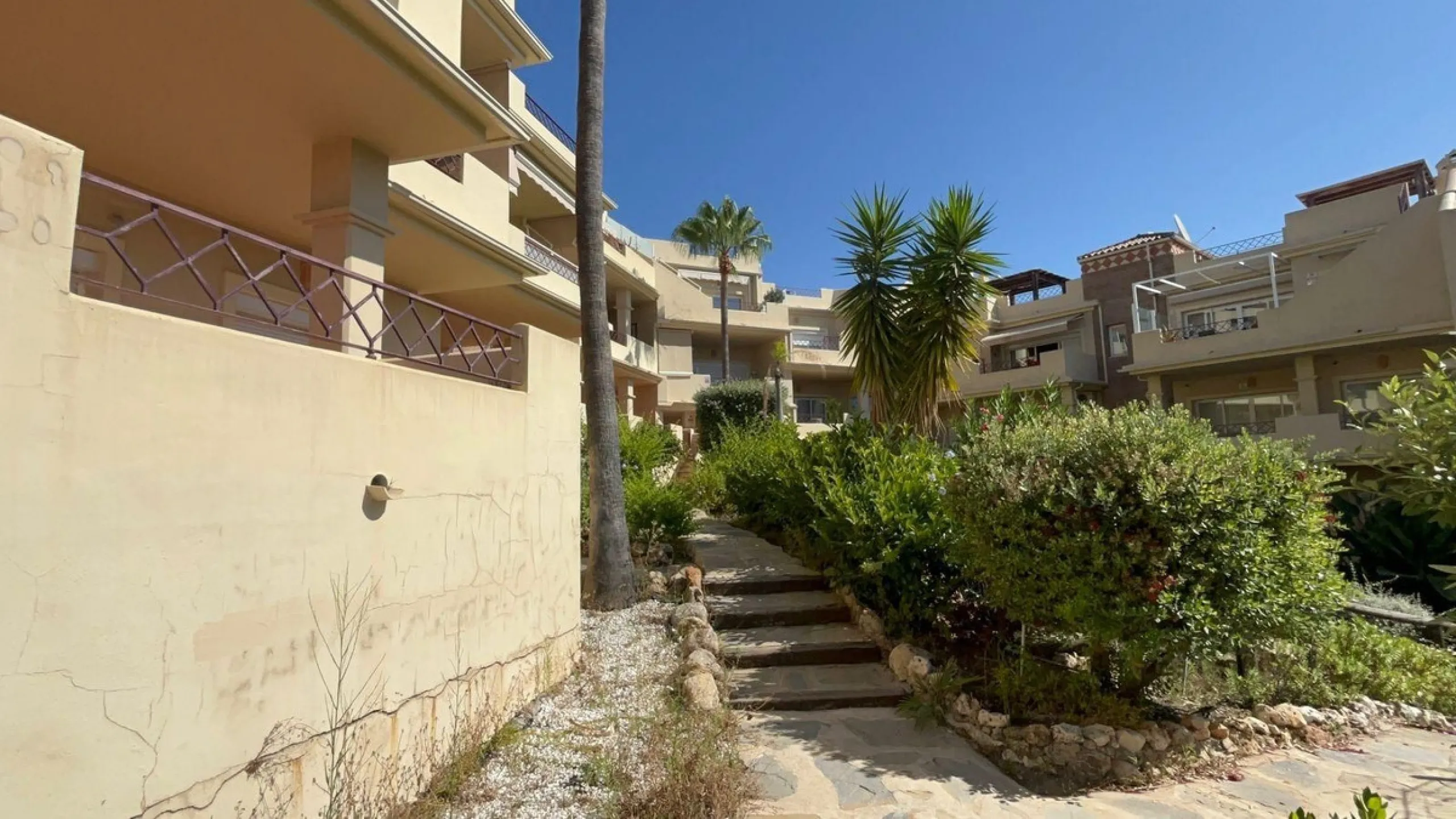 GREAT OPPORTUNITY IN ESTEPONA – BEL-AIR AREA