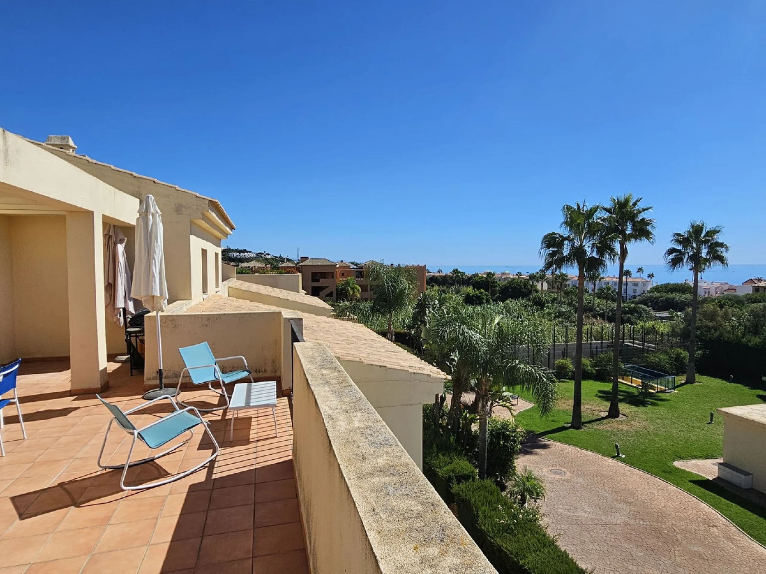 Stunning Sea View Penthouse – Just 300m from the Beach