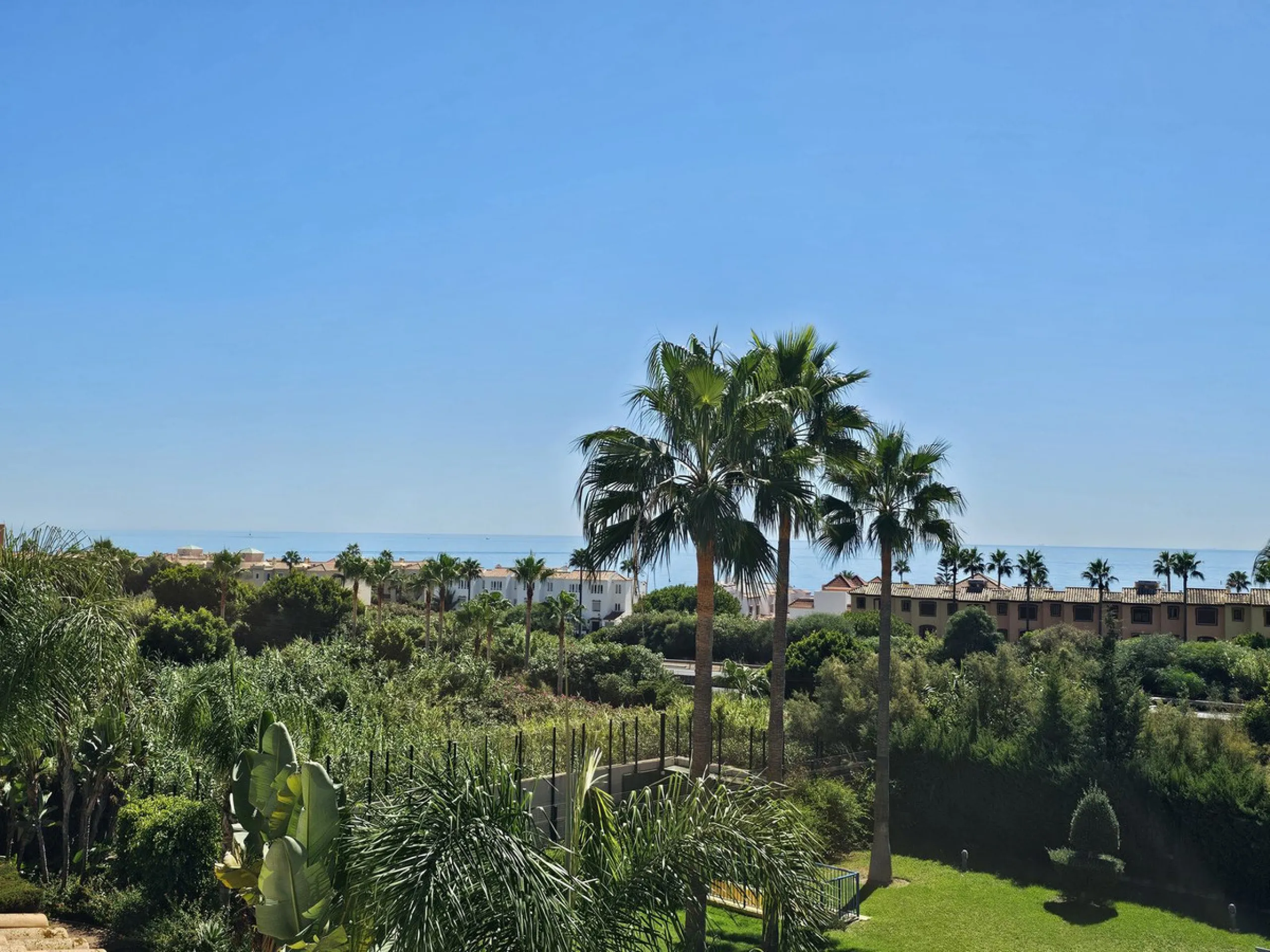 Stunning Sea View Penthouse – Just 300m from the Beach