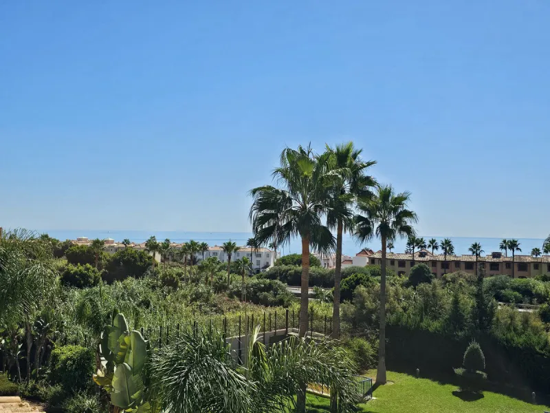 Stunning Sea View Penthouse – Just 300m from the Beach