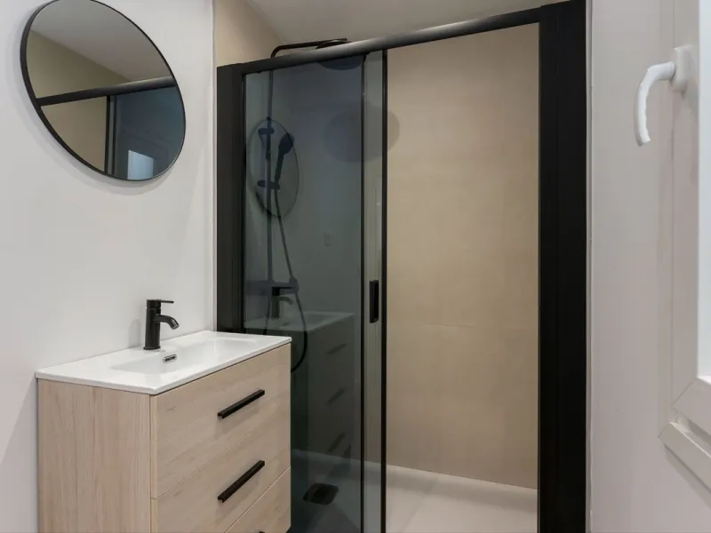 AN IDEAL SPACIOUS FAMILY HOME THAT ASO OFFERS EXCELLENT RENTAL OPPORTUNITIES