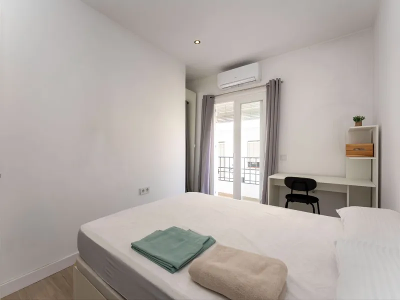 AN IDEAL SPACIOUS FAMILY HOME THAT ASO OFFERS EXCELLENT RENTAL OPPORTUNITIES