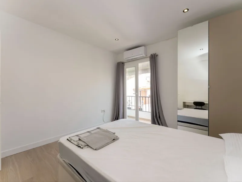 AN IDEAL SPACIOUS FAMILY HOME THAT ASO OFFERS EXCELLENT RENTAL OPPORTUNITIES