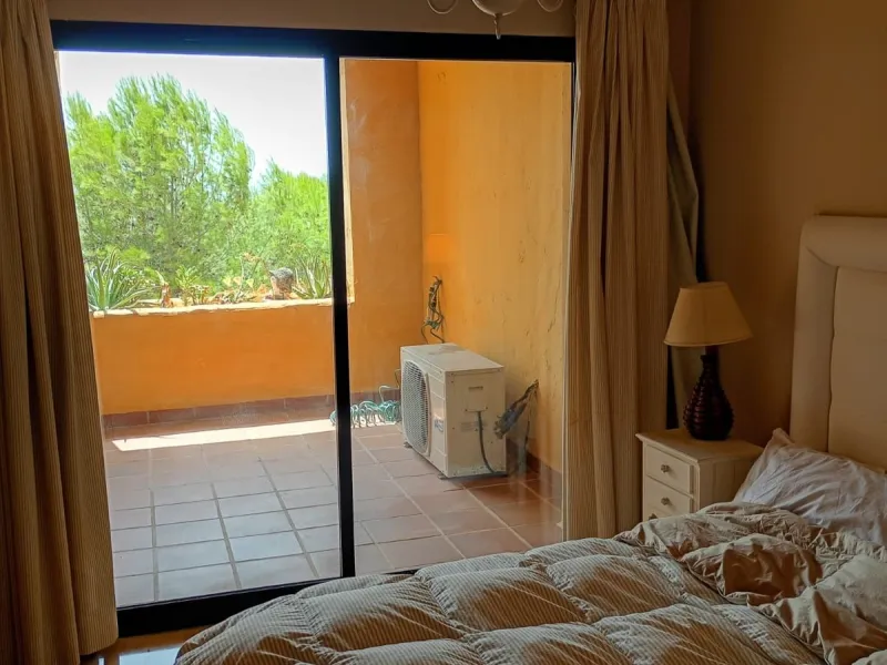 Apartment - Ground Floor Apartment в продаже в Estepona, Málaga. В доме 2 спален и 2 ванных комнат. Площадь дома 100 м²