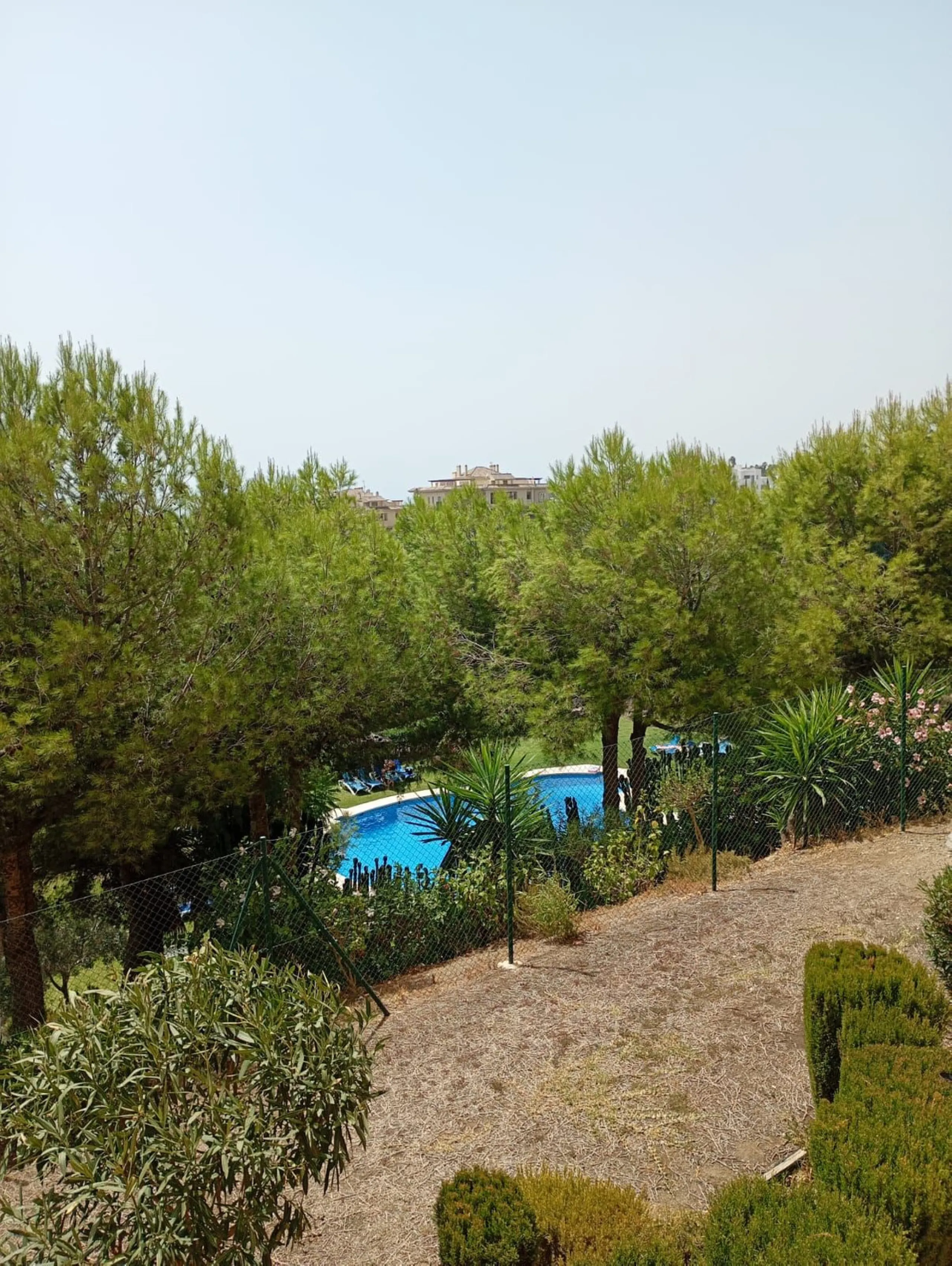 A lovely elevated ground floor apartment in the exclusive area of Selwo, Estepona.