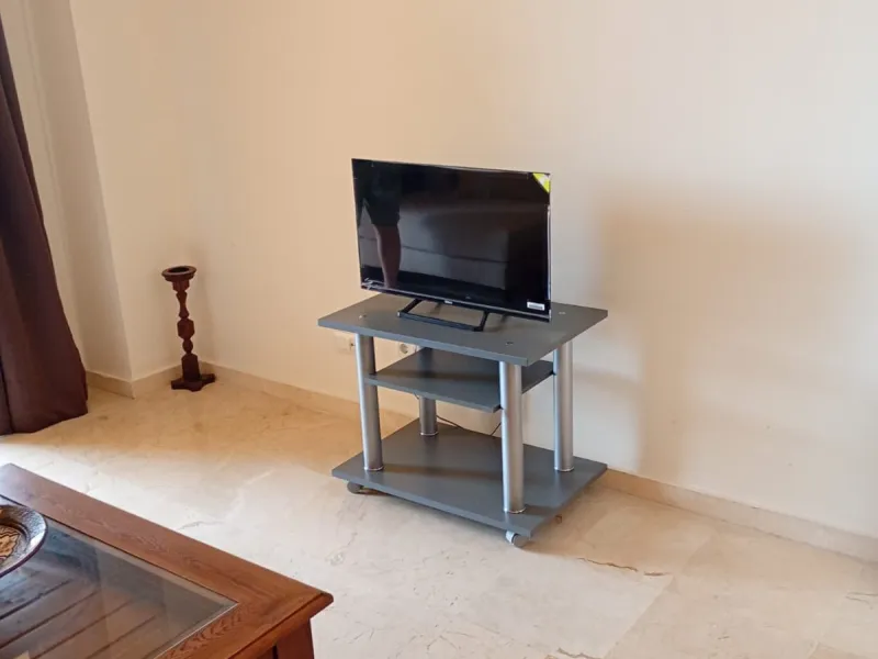 A lovely elevated ground floor apartment in the exclusive area of Selwo, Estepona.
