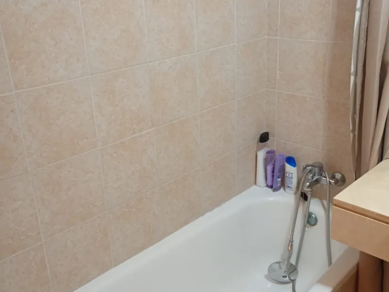 A lovely elevated ground floor apartment in the exclusive area of Selwo, Estepona.