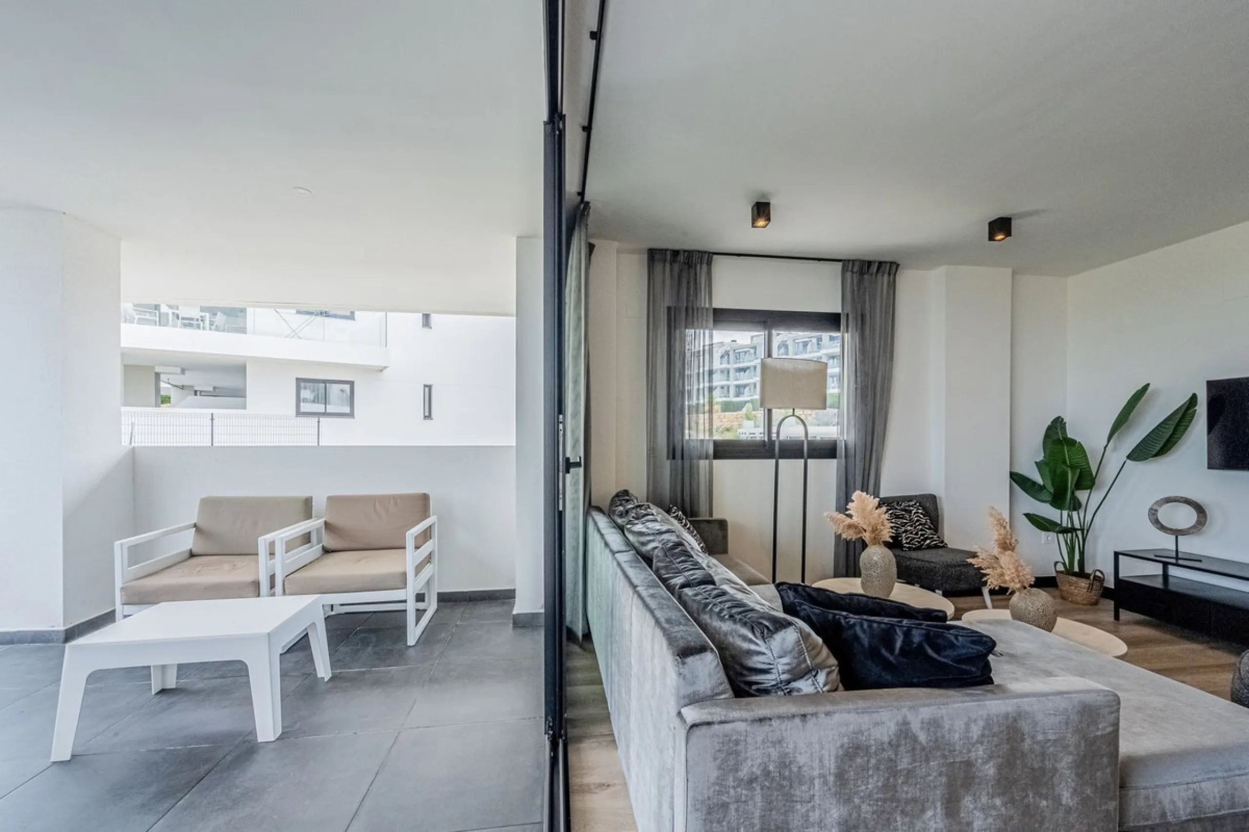 Luxury Ground-Floor CORNER-Apartment with Panoramic Sea & Mountain Views
