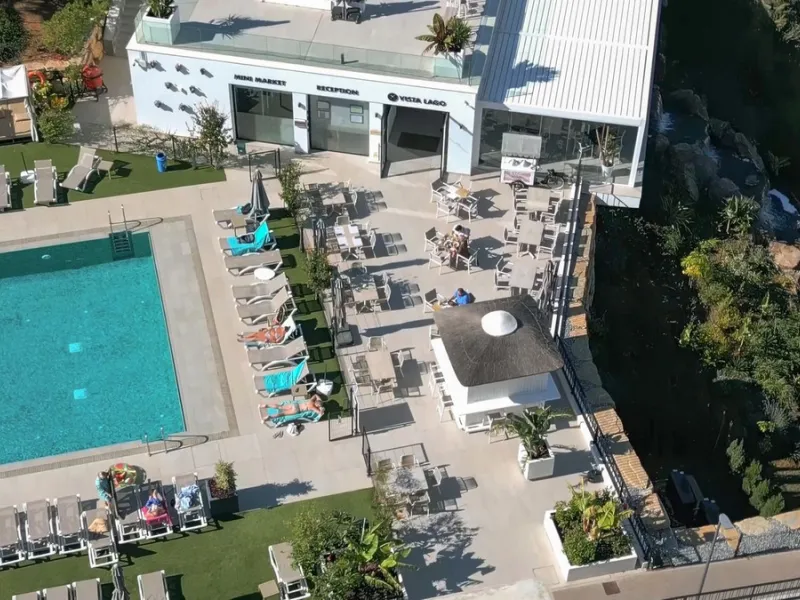 Luxury Ground-Floor CORNER-Apartment with Panoramic Sea & Mountain Views