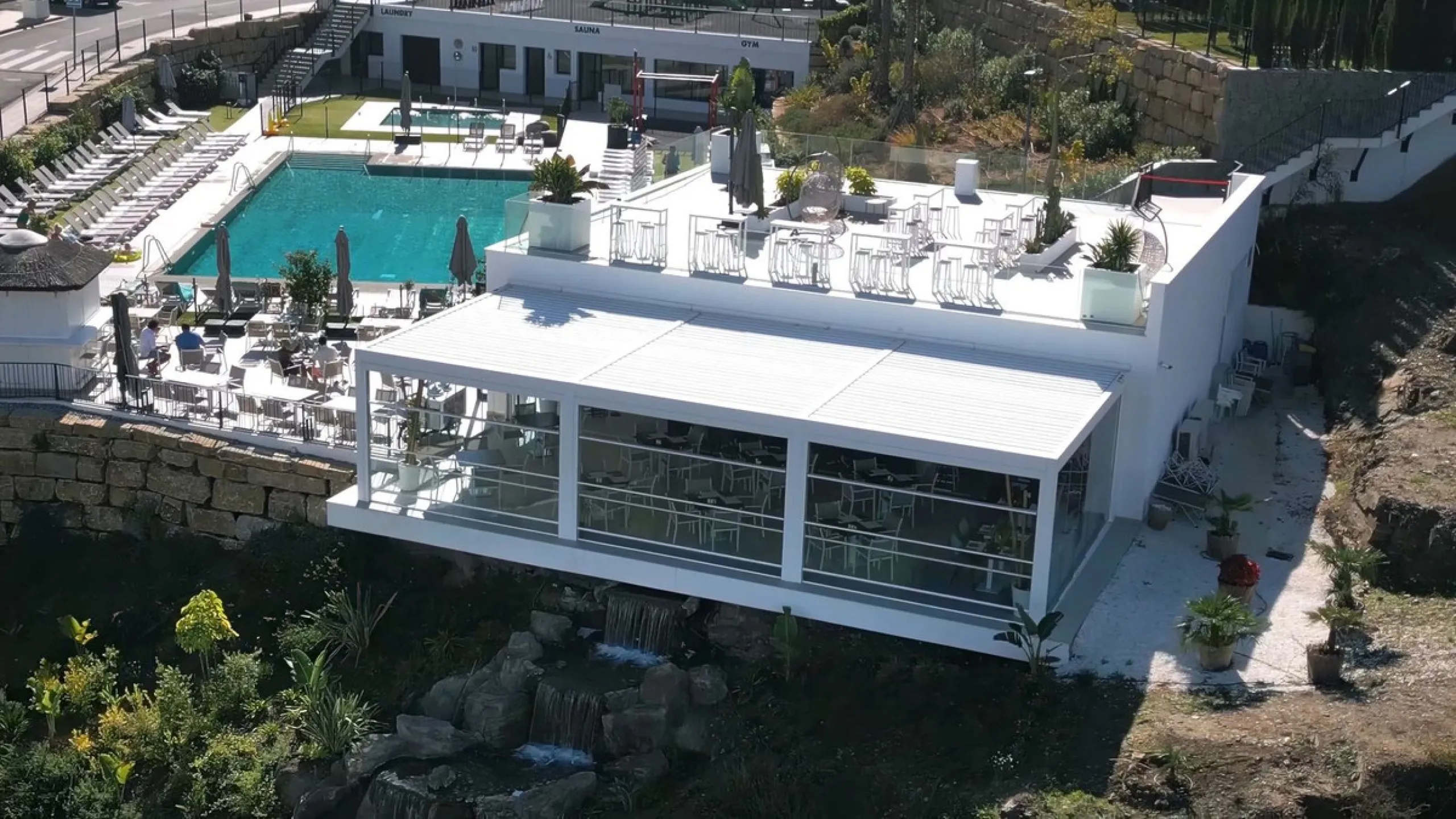 Luxury Ground-Floor CORNER-Apartment with Panoramic Sea & Mountain Views