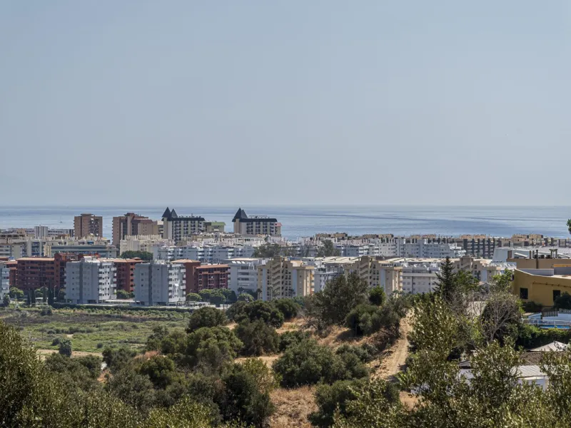 Luxury Ground-Floor CORNER-Apartment with Panoramic Sea & Mountain Views