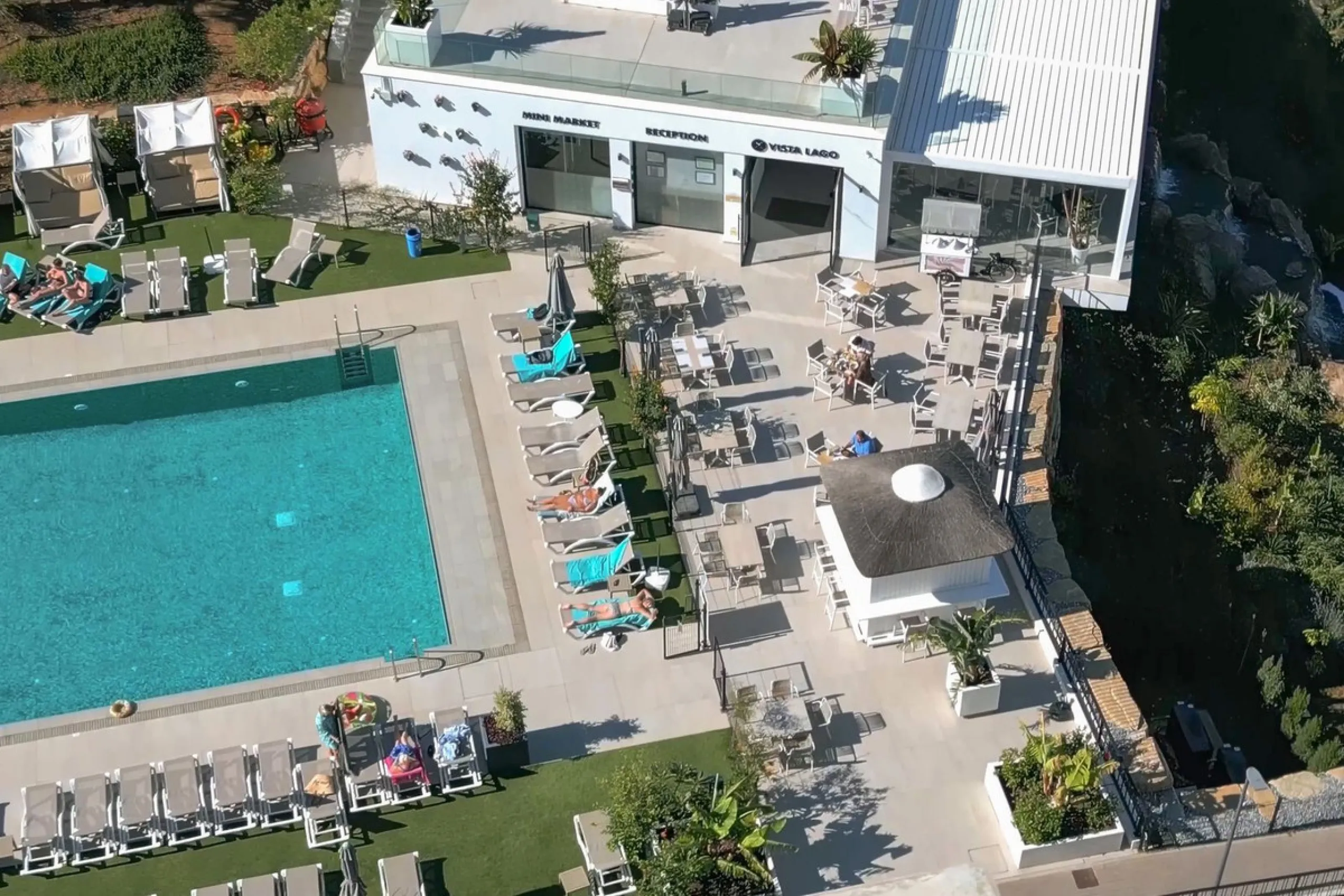 Luxury Ground-Floor CORNER-Apartment with Panoramic Sea & Mountain Views