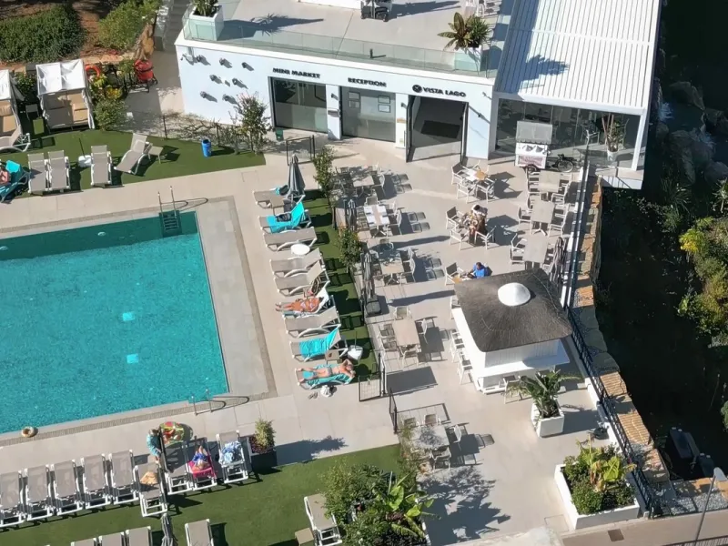 Luxury Ground-Floor CORNER-Apartment with Panoramic Sea & Mountain Views