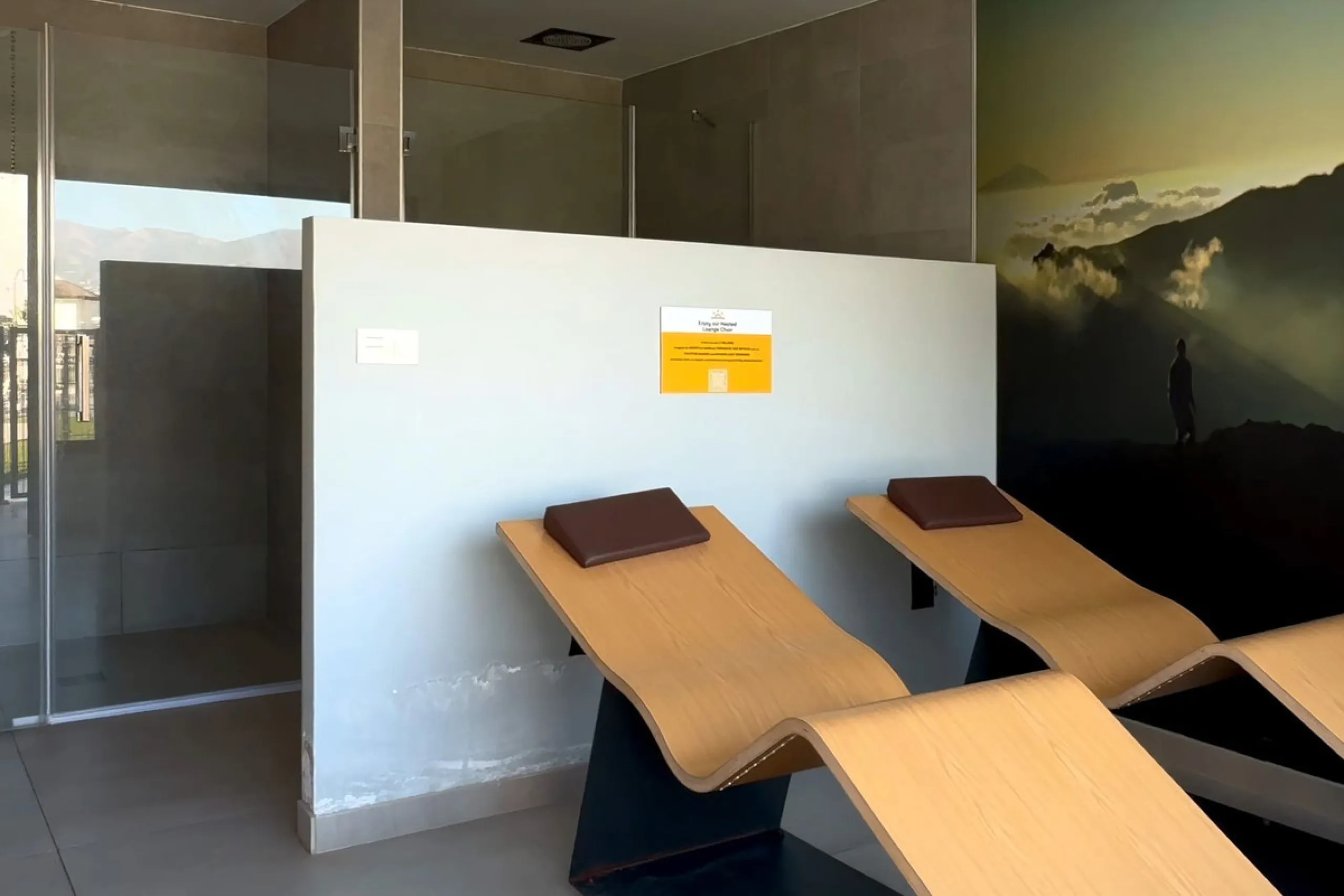Luxury Ground-Floor CORNER-Apartment with Panoramic Sea & Mountain Views