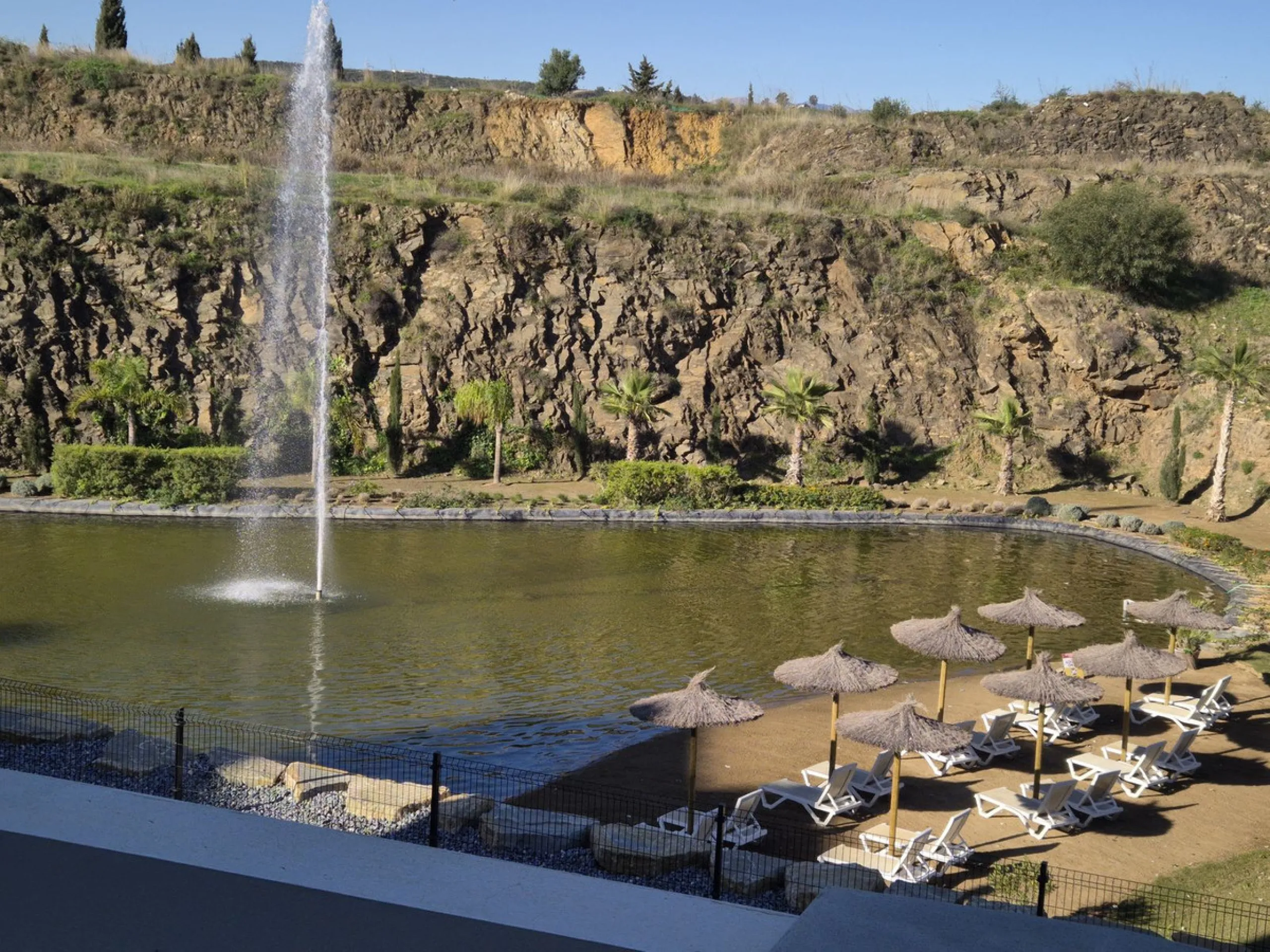 Luxury Ground-Floor CORNER-Apartment with Panoramic Sea & Mountain Views