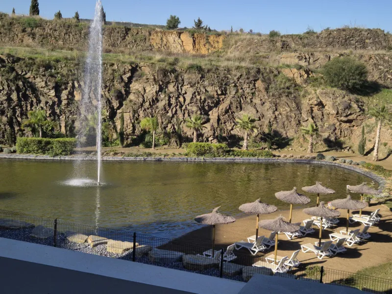 Luxury Ground-Floor CORNER-Apartment with Panoramic Sea & Mountain Views