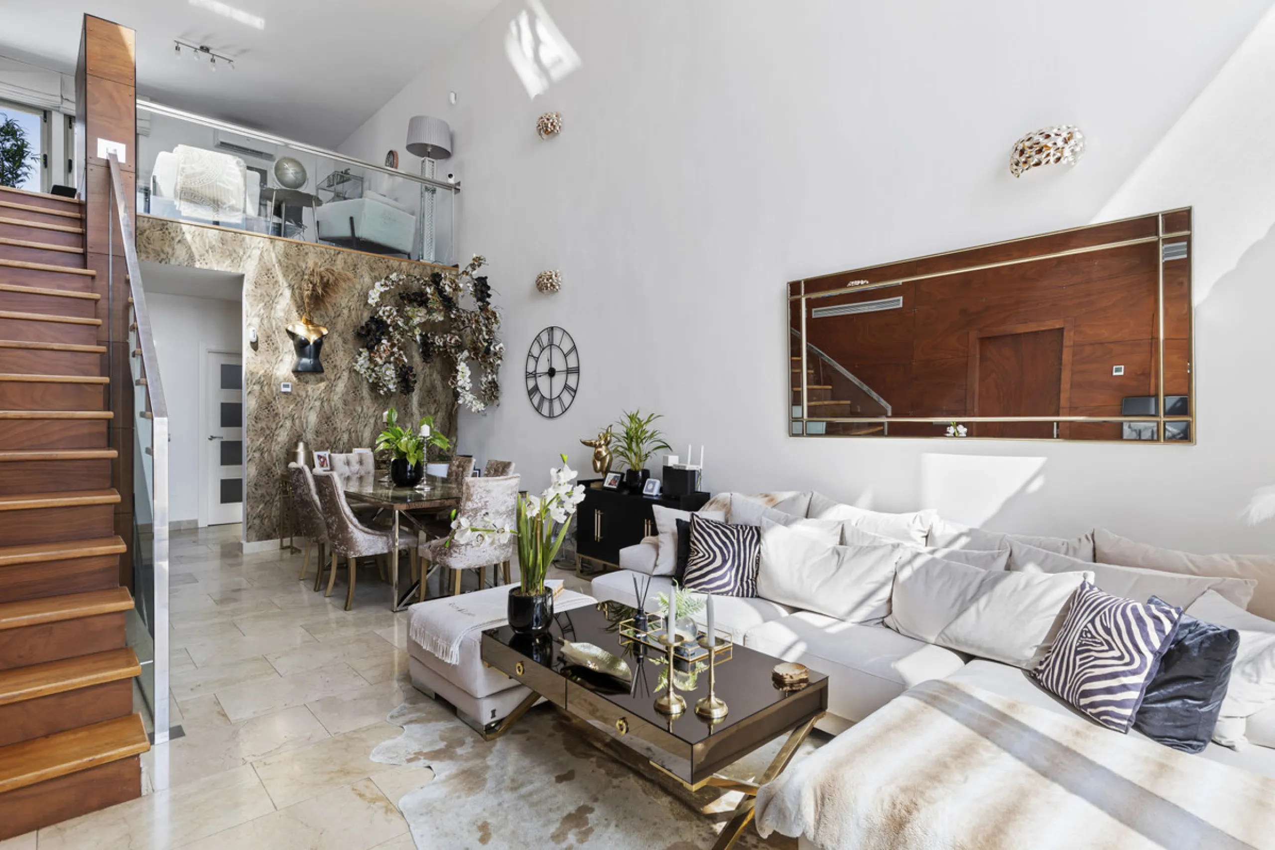 This beautifully presented 3 level townhouse combines space, comfort, and privacy with exceptional views. Offering 3 bedrooms, 2 bathrooms, and a guest toilet, the home is in excellent condition throughout.