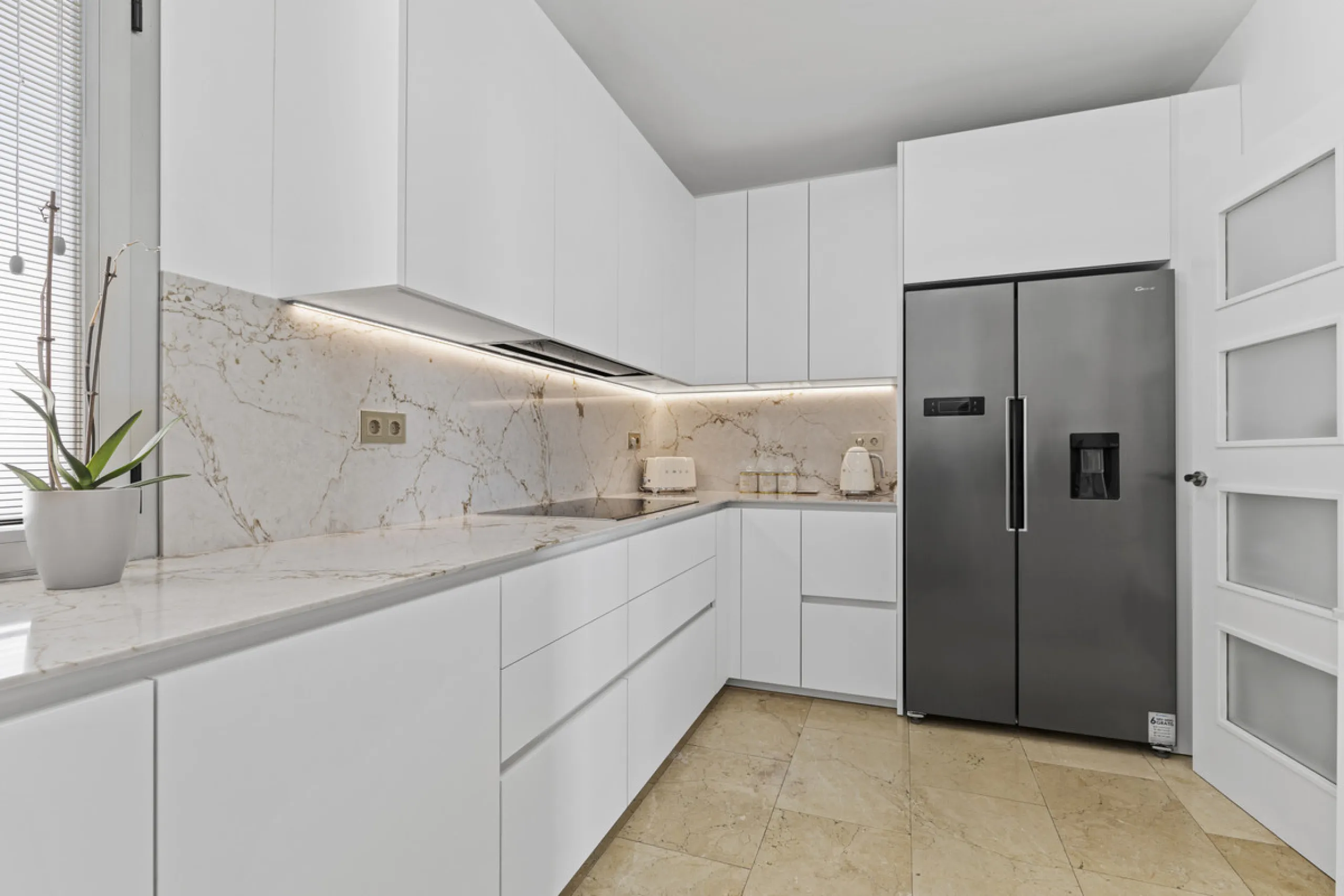 This beautifully presented 3 level townhouse combines space, comfort, and privacy with exceptional views. Offering 3 bedrooms, 2 bathrooms, and a guest toilet, the home is in excellent condition throughout.