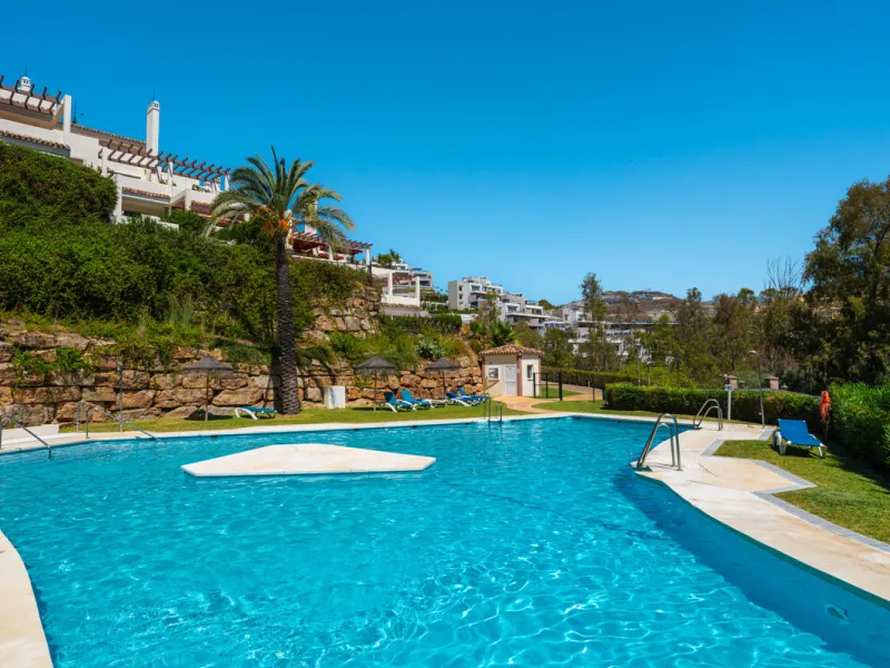 Apartment Jasmine is a beautifully renovated three-bedroom apartment for sale in the exclusive Palacetes Los Belvederes, an established residential community in Nueva Andalucía. Originally built in 2003 and fully modernised in 2024, this southeast-facing 