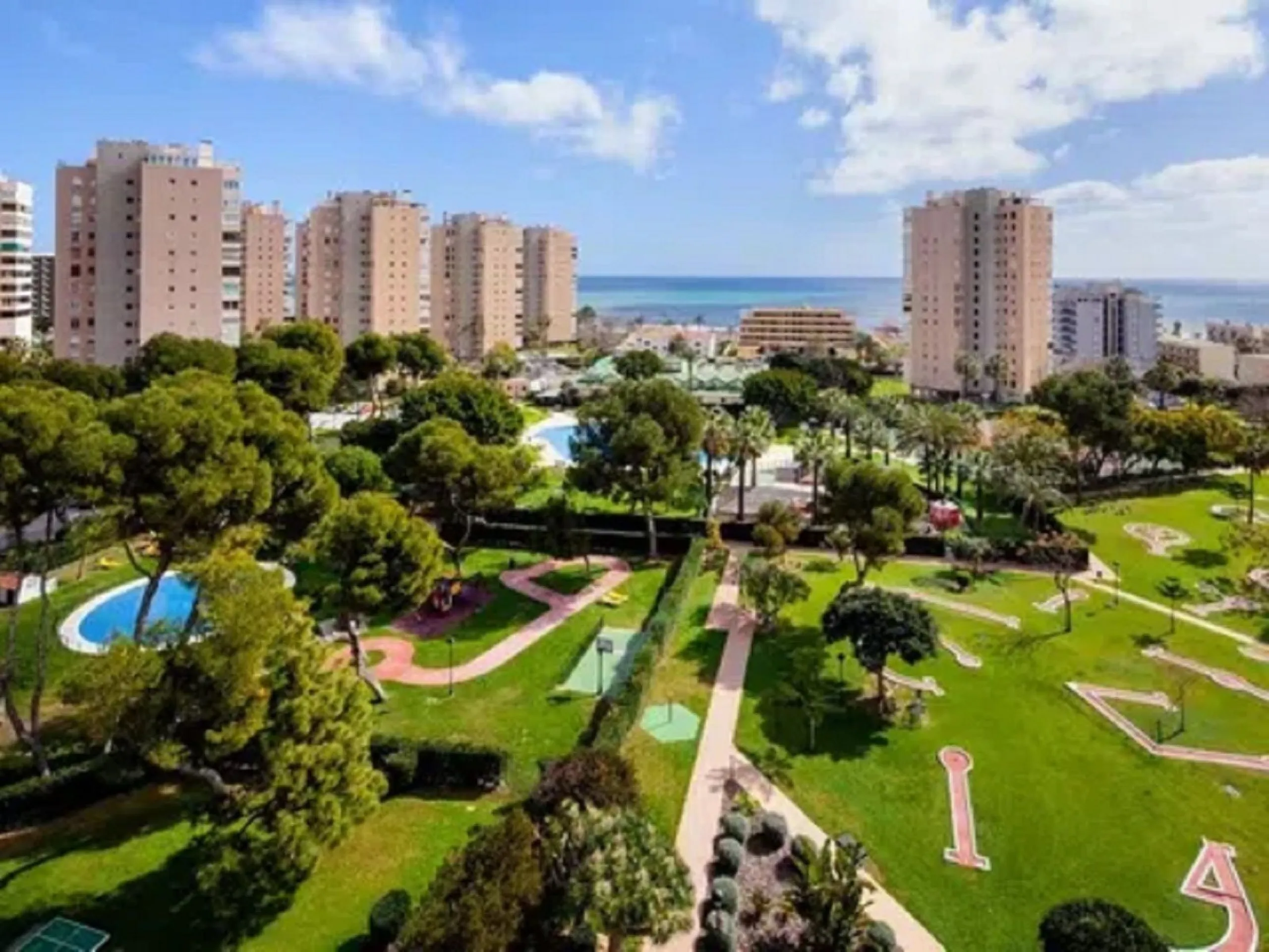 Middle Floor Apartment, Torremolinos las torres de playamar, Costa del Sol.
