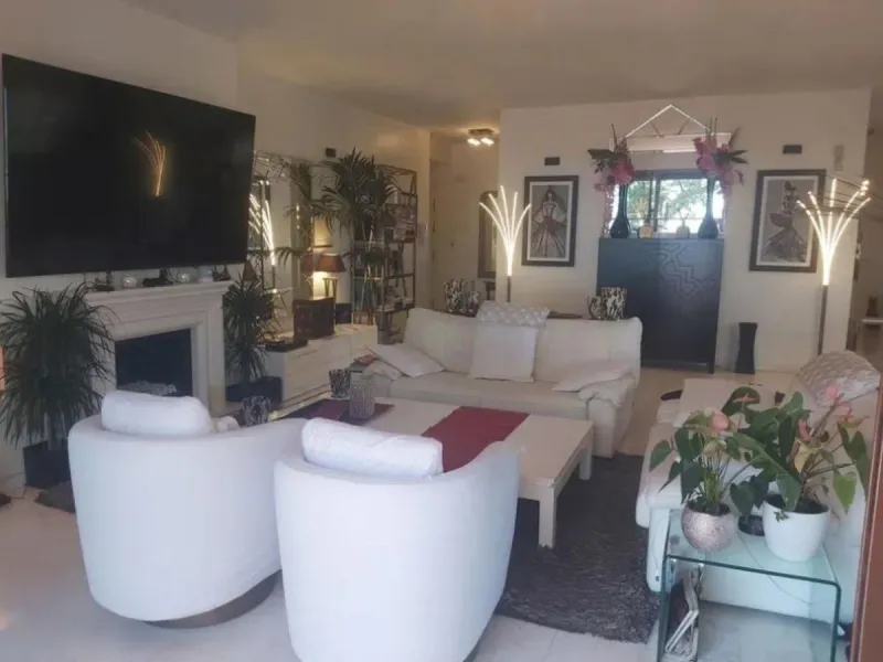 Апартамент средний этаж, Marbella, Costa del Sol