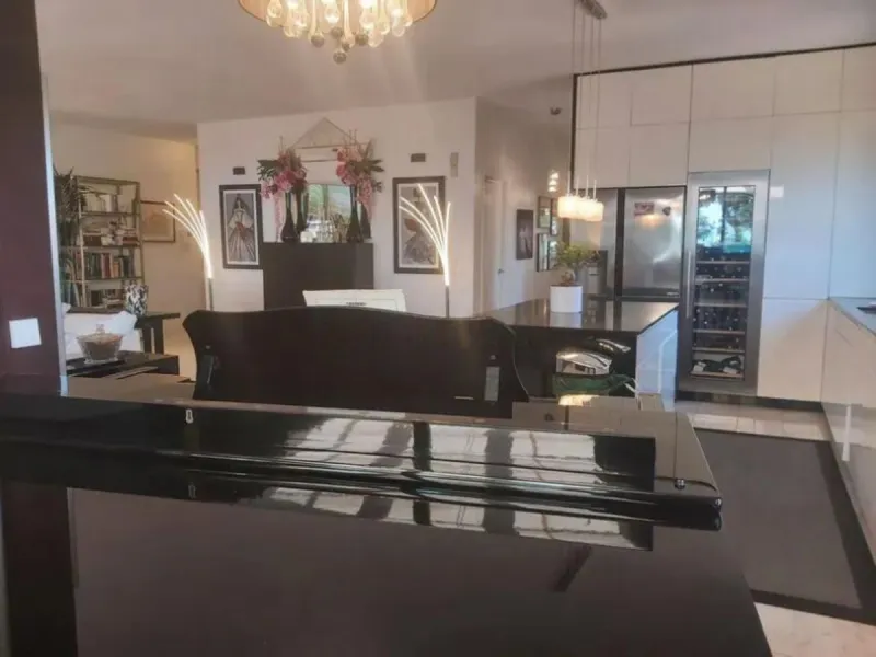 Апартамент средний этаж, Marbella, Costa del Sol